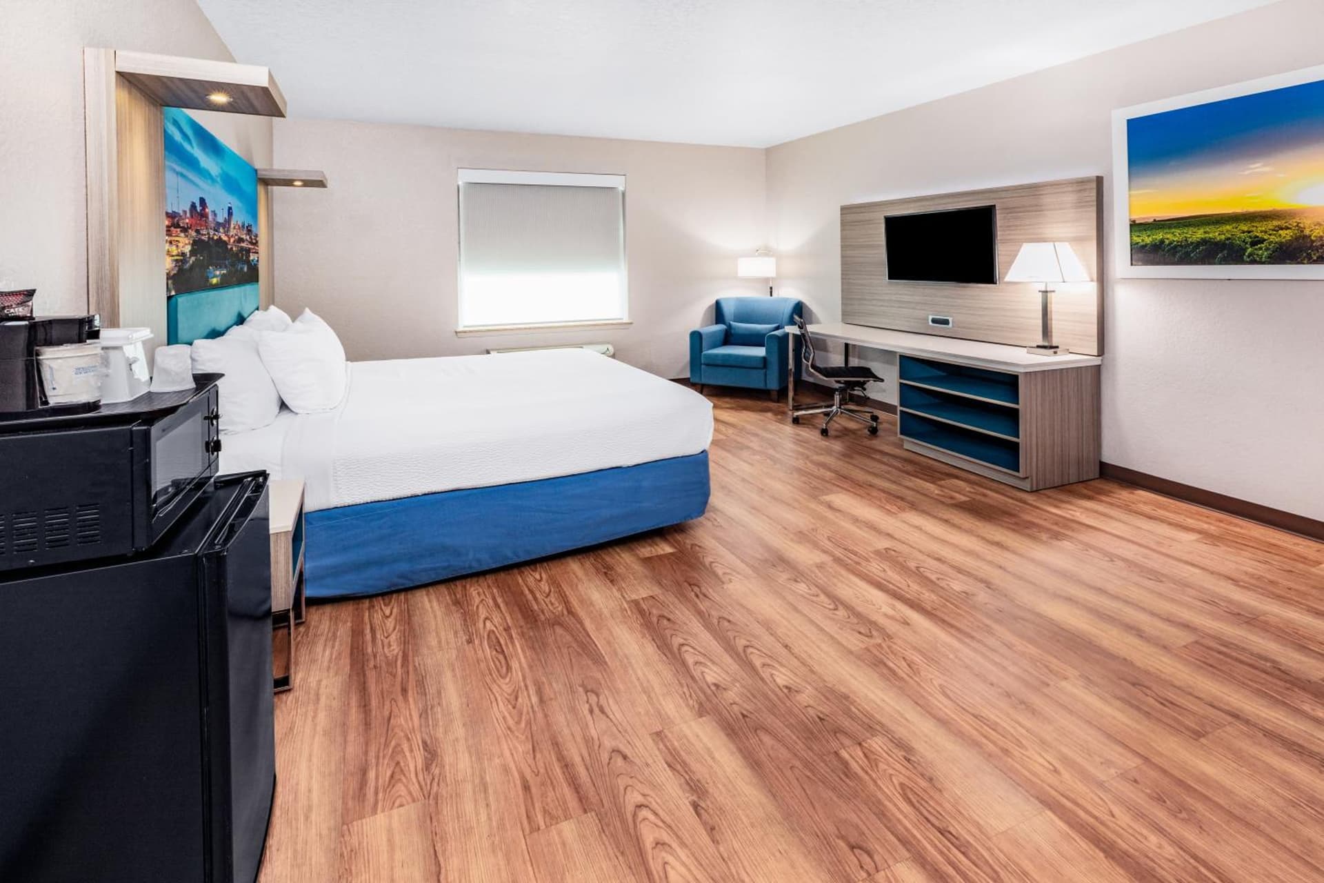 Days Inn & Suites by Wyndham San Antonio near Frost Bank Center gallery photo in San Antonio, TX — image 34