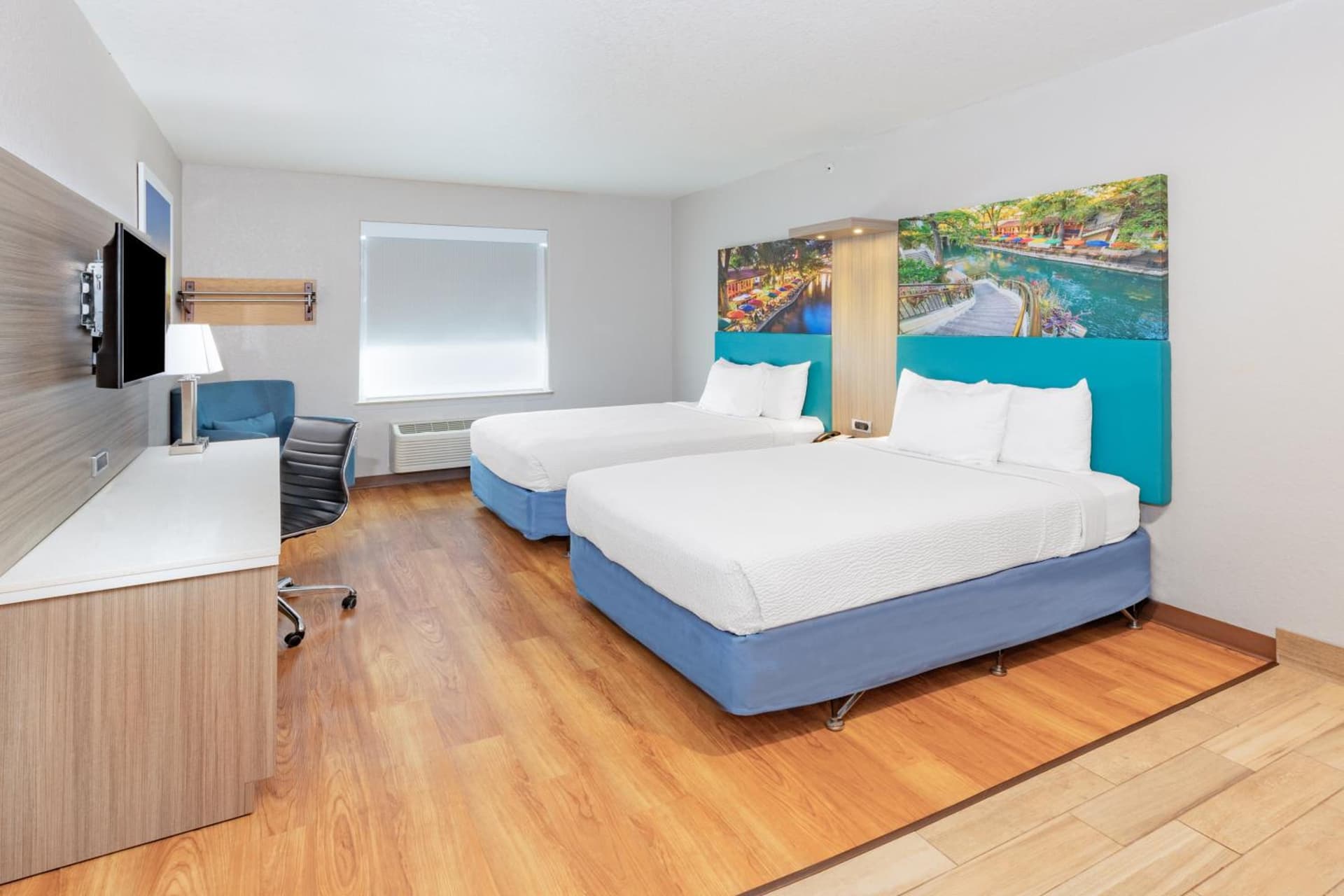 Days Inn & Suites by Wyndham San Antonio near Frost Bank Center gallery photo in San Antonio, TX — image 13