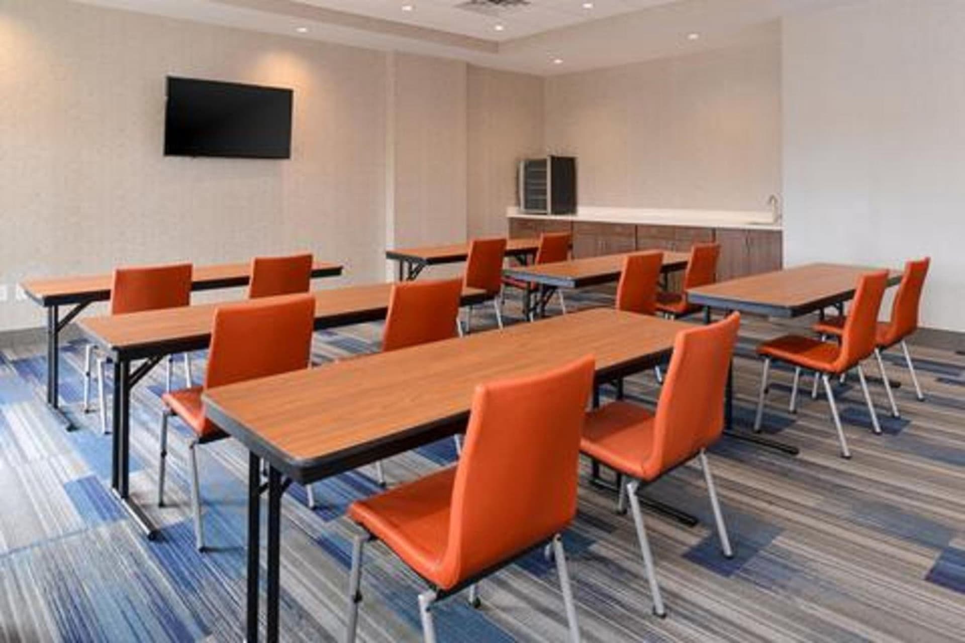 Holiday Inn Express & Suites Gainesville - Lake Lanier Area by IHG gallery photo in Gainesville, GA — image 54