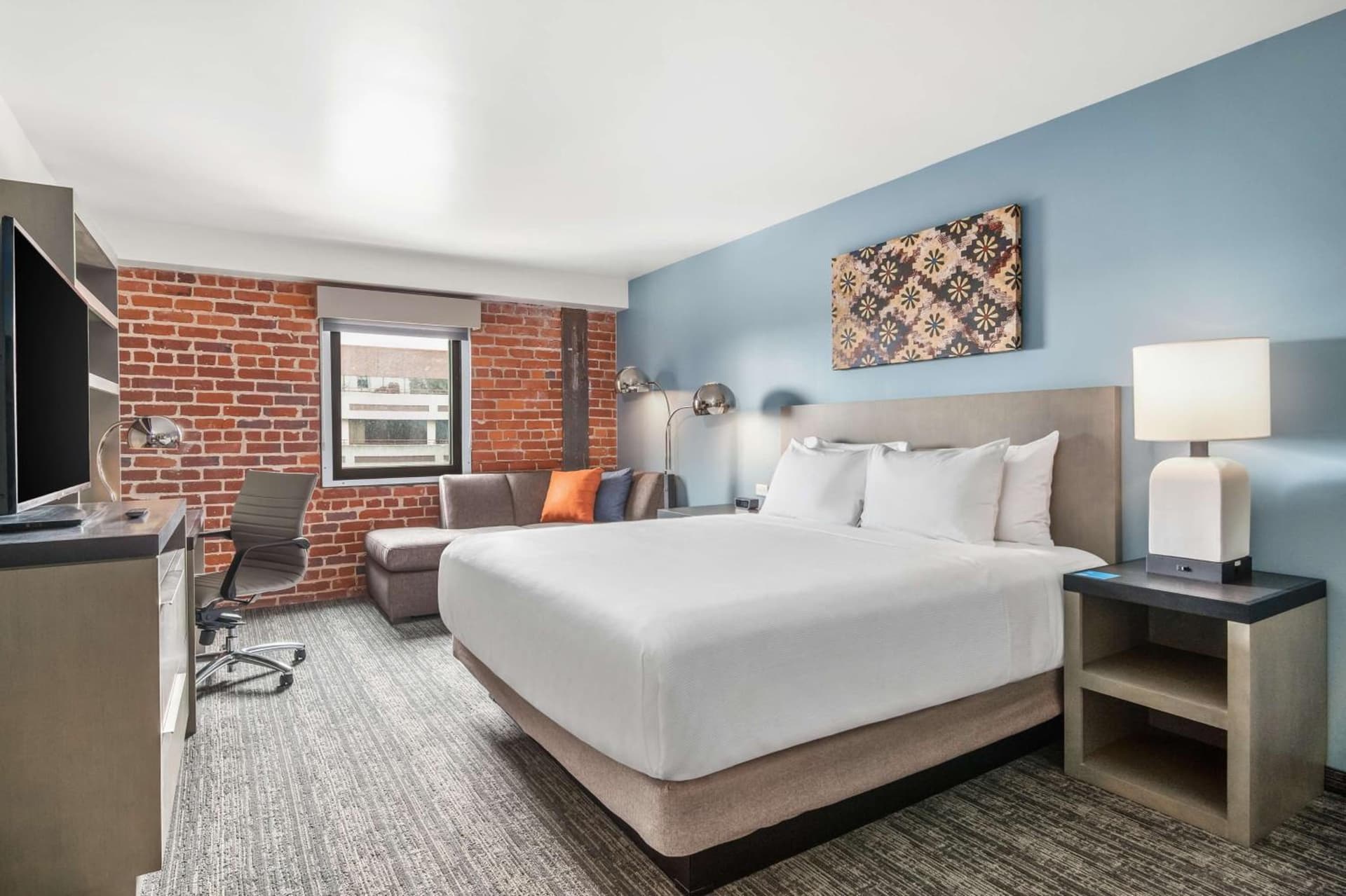 Hyatt House Sacramento-Midtown property views in Sacramento, CA — gallery photo 3