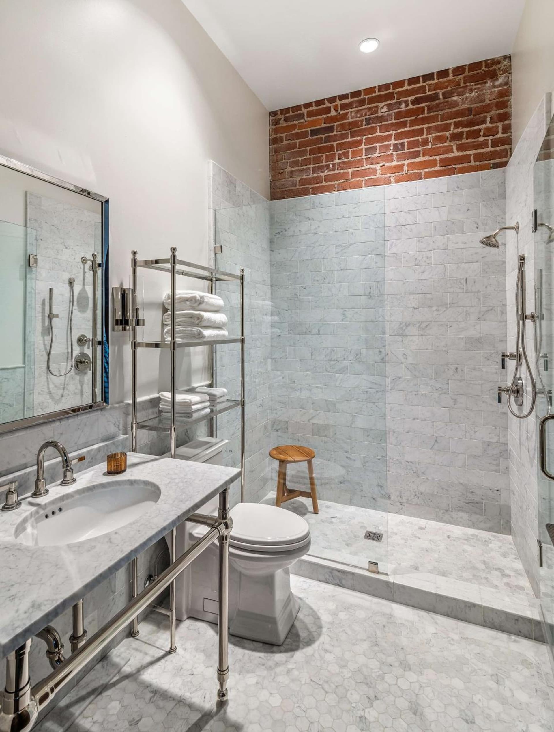 Hyatt House Sacramento-Midtown interior in Sacramento, CA — gallery photo 2