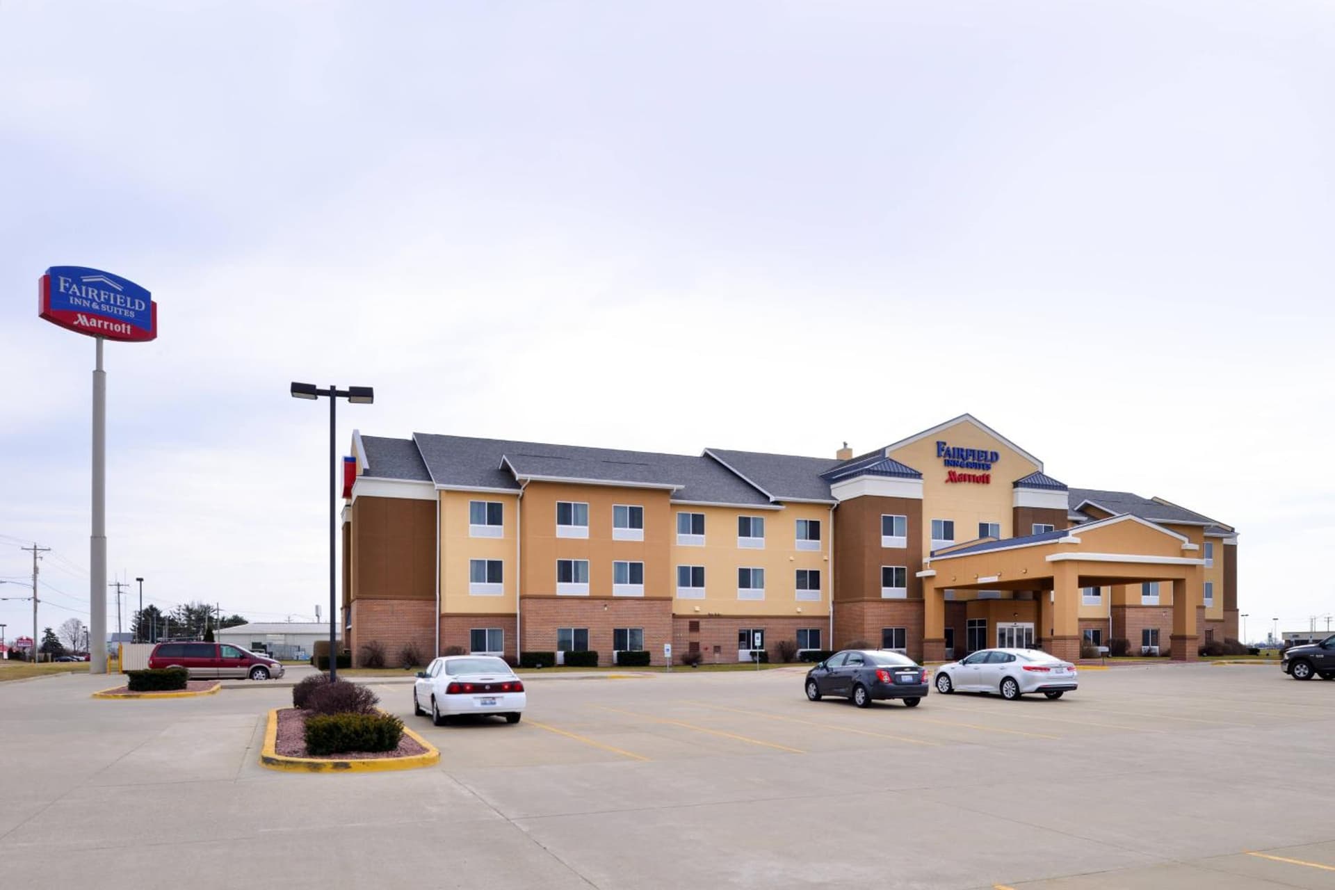 Fairfield Inn & Suites Bloomington featured exterior or lobby in Bloomington, IL — similar hotel