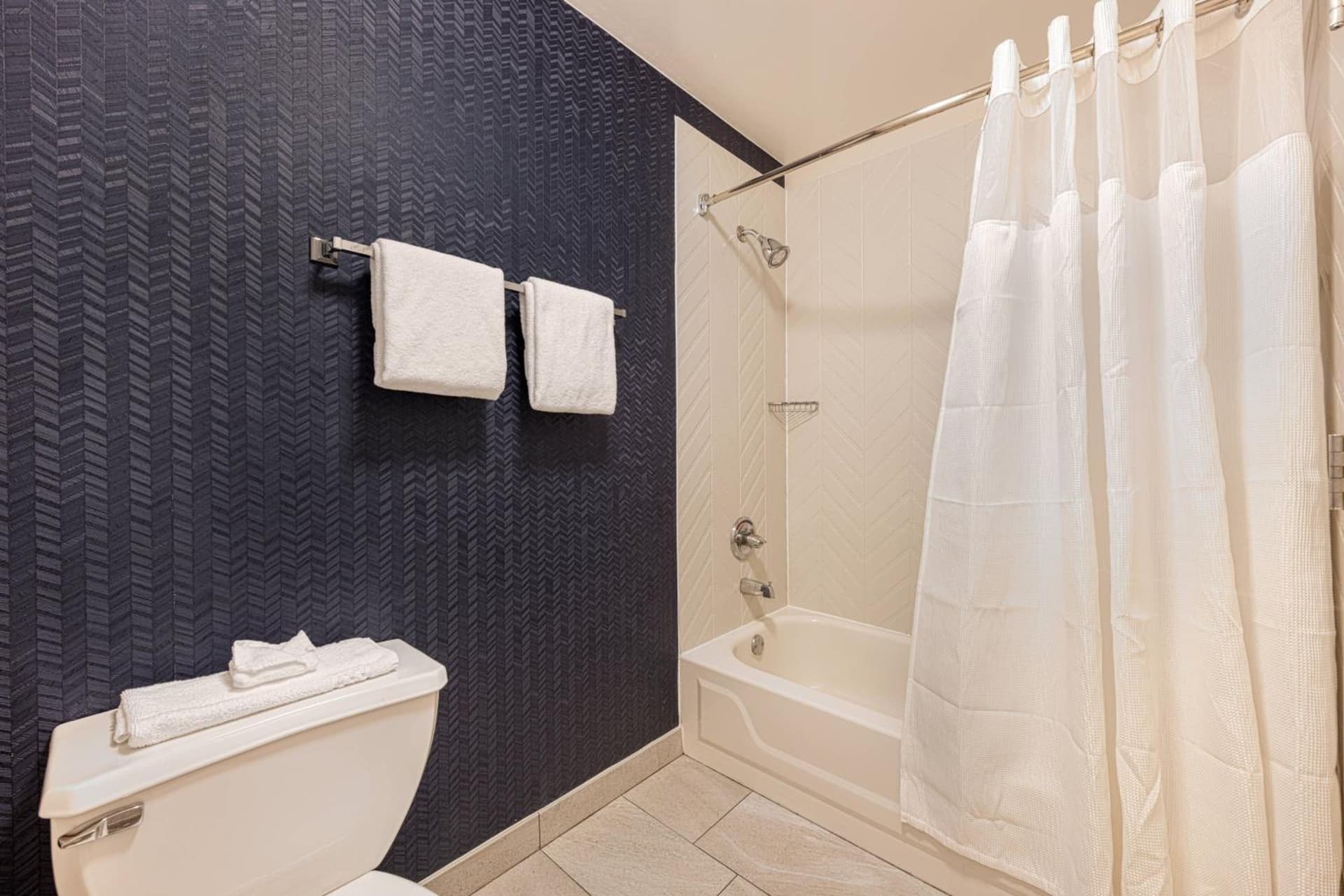 Fairfield Inn & Suites by Marriott Chicago Naperville gallery photo in Naperville, IL — image 12