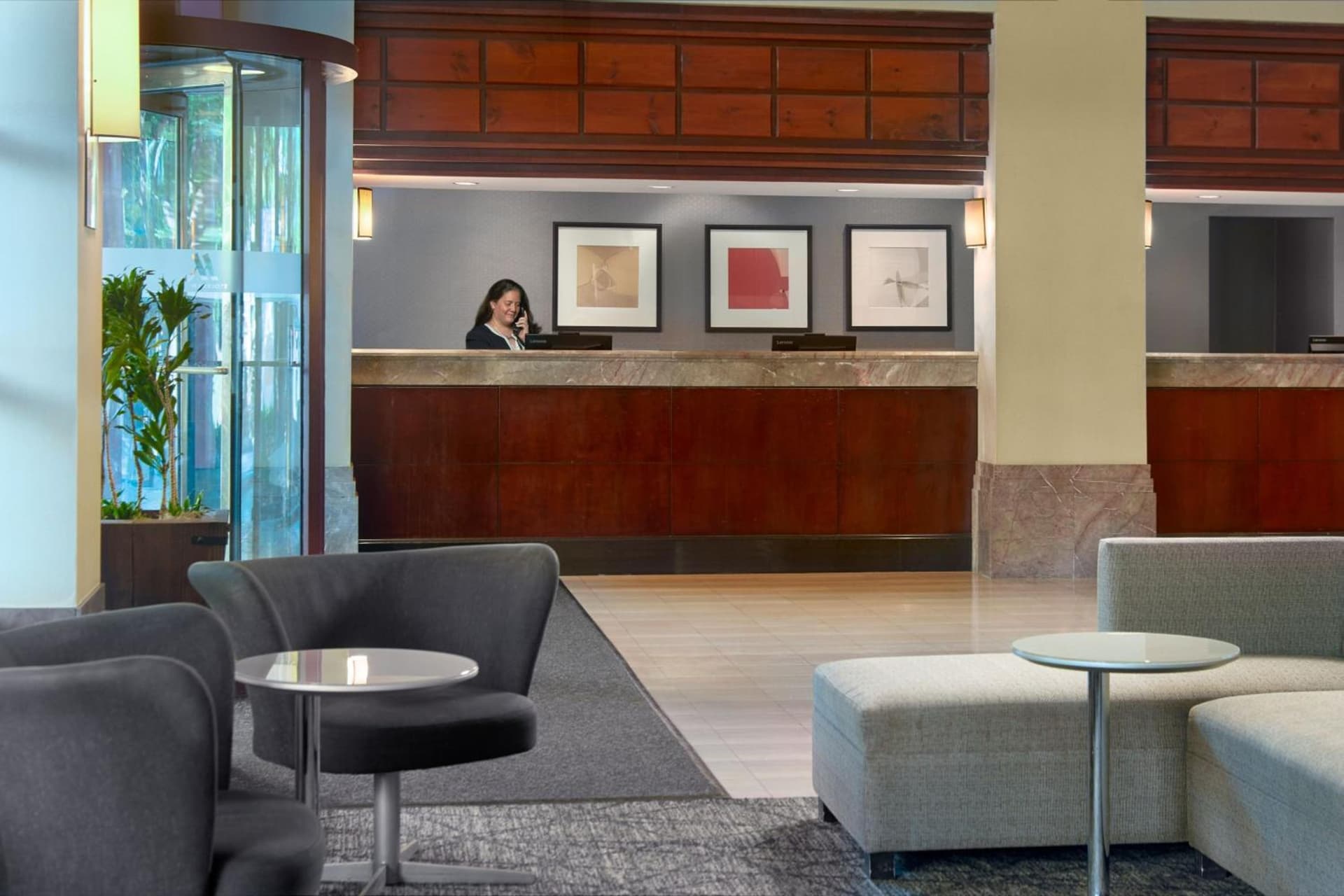 Atlanta Marriott Suites Midtown interior in Atlanta, GA — gallery photo 2