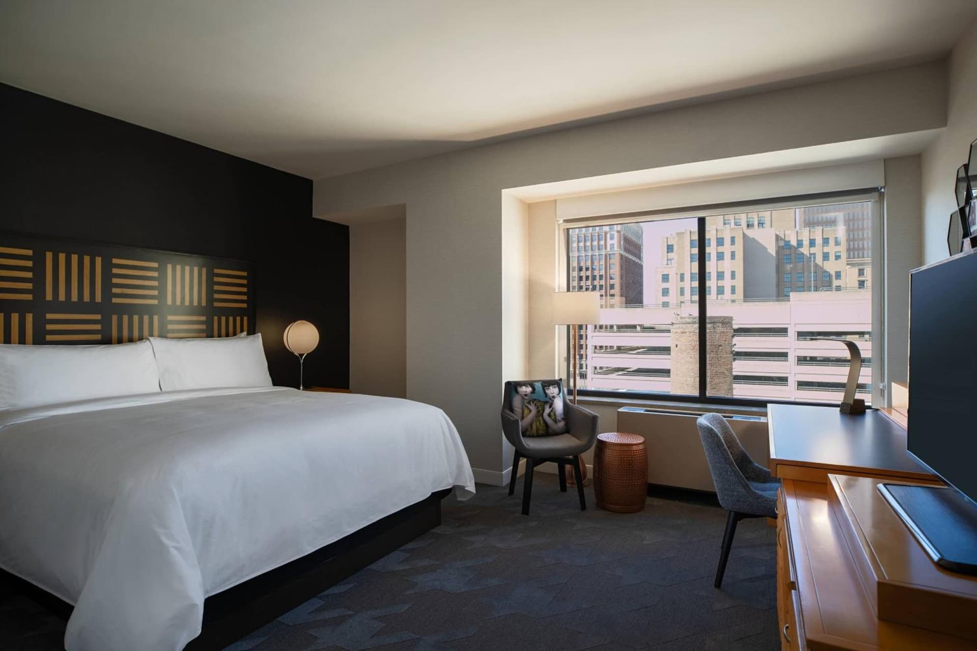 Renaissance Des Moines Savery Hotel gallery photo in Des Moines, IA — image 10
