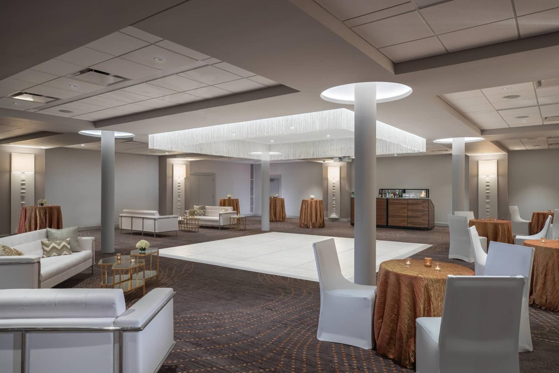 Renaissance Des Moines Savery Hotel gallery photo in Des Moines, IA — image 26