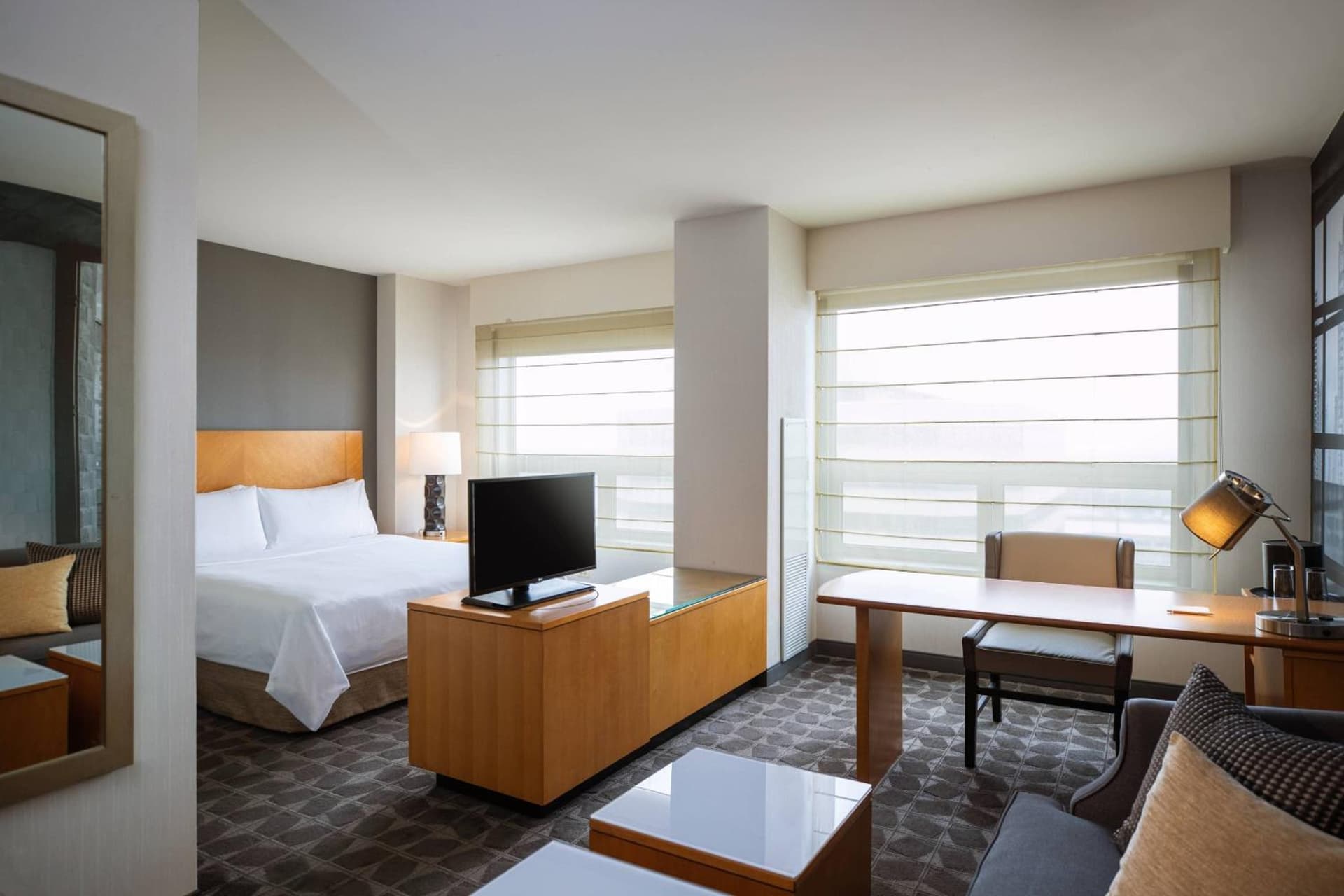 Renaissance Chicago O'Hare Suites Hotel property views in Rosemont, IL — gallery photo 3