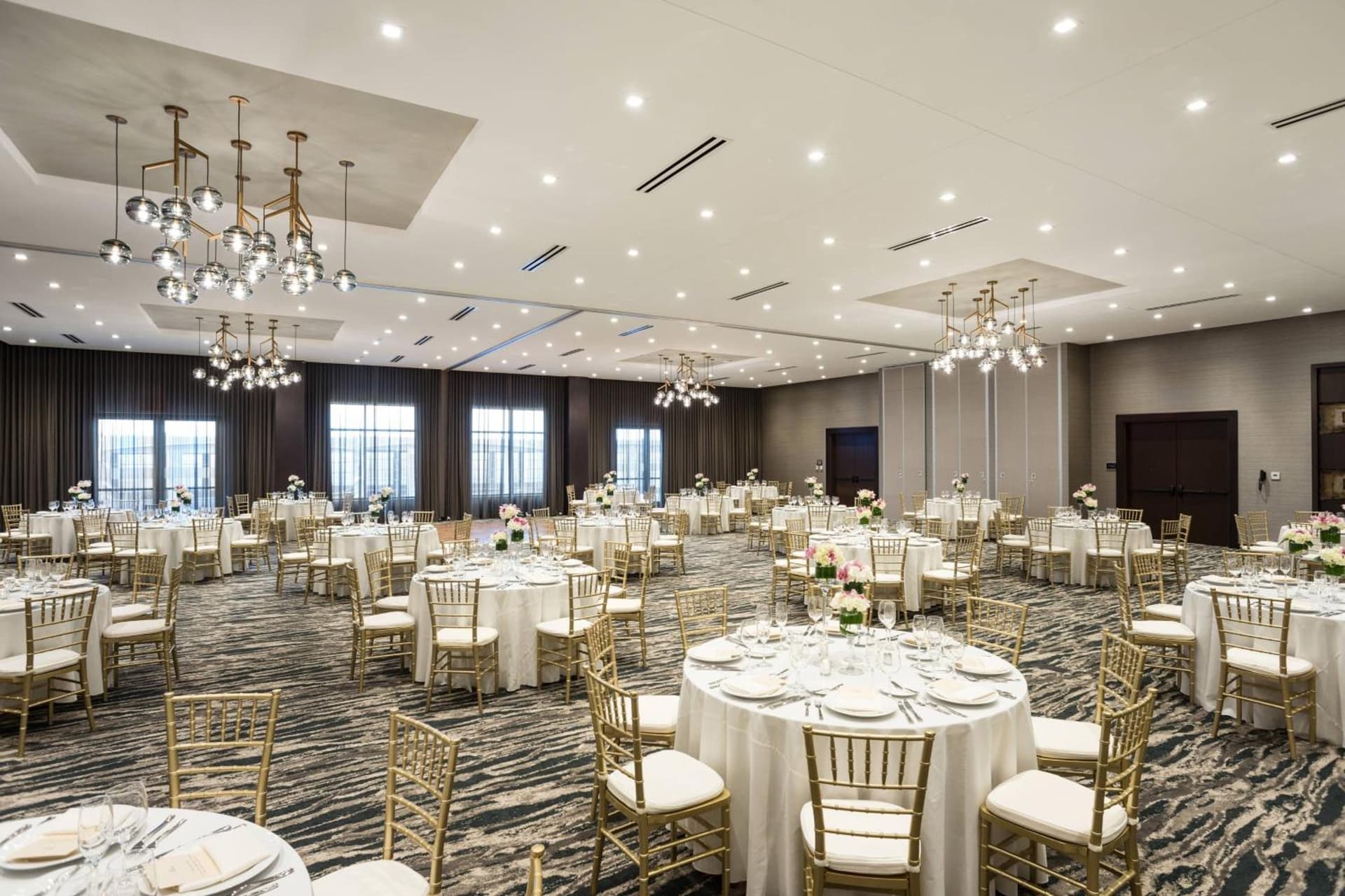 AC Hotel by Marriott Worcester gallery photo in Worcester, MA — image 35