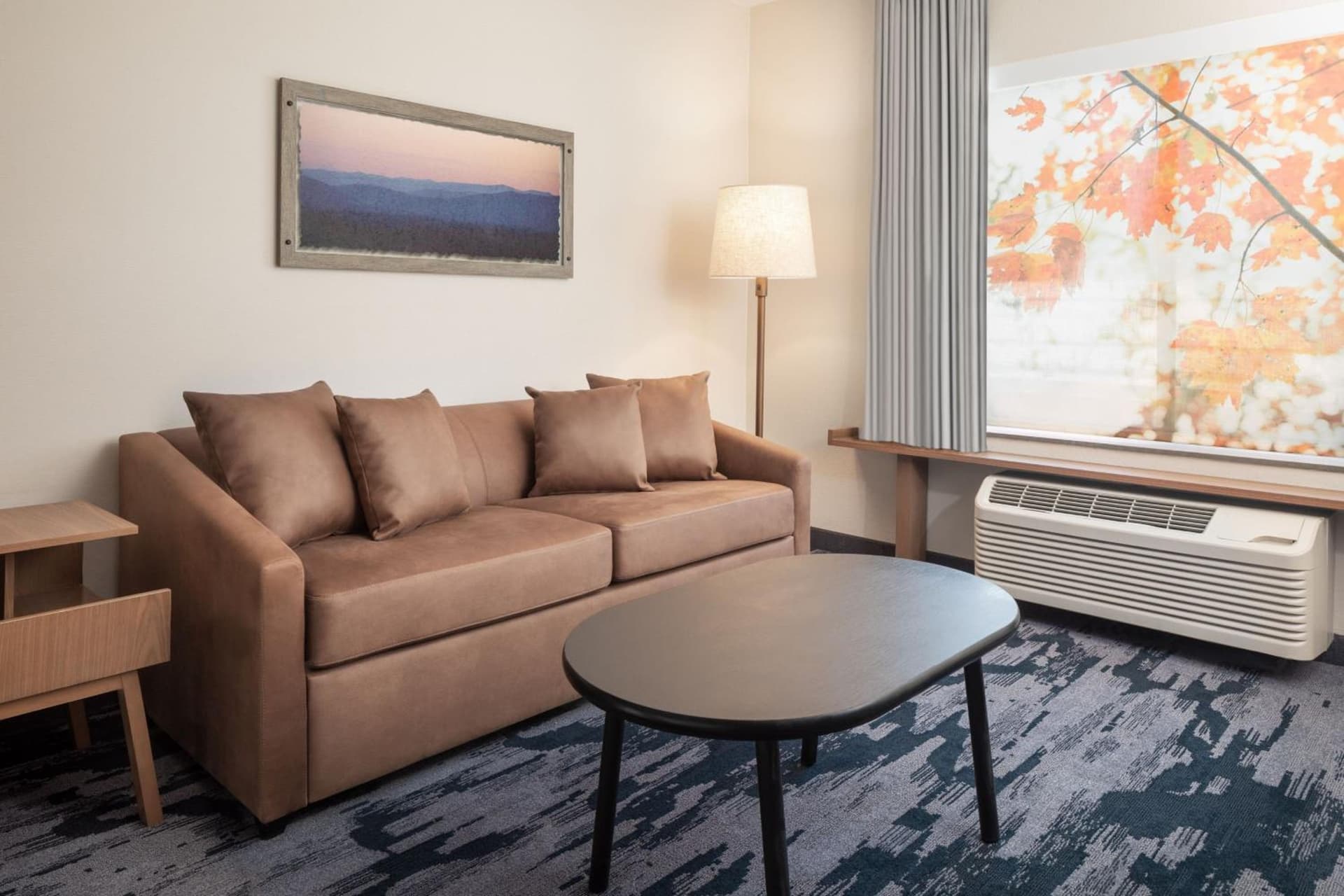 Fairfield Inn & Suites by Marriott Fresno North/Shaw Avenue property views in Fresno, CA — gallery photo 3
