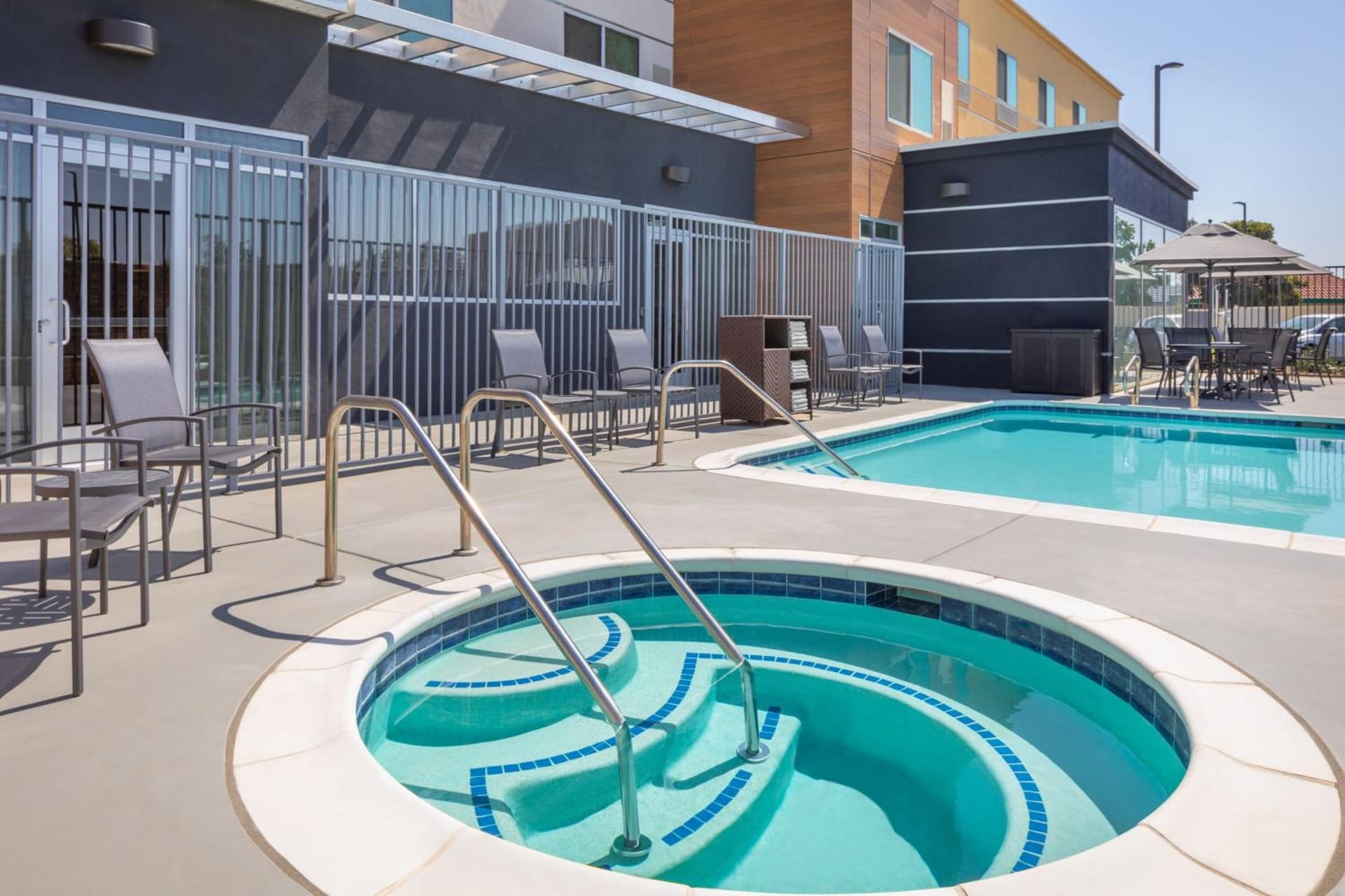 Fairfield Inn & Suites by Marriott Fresno North/Shaw Avenue gallery photo in Fresno, CA — image 7