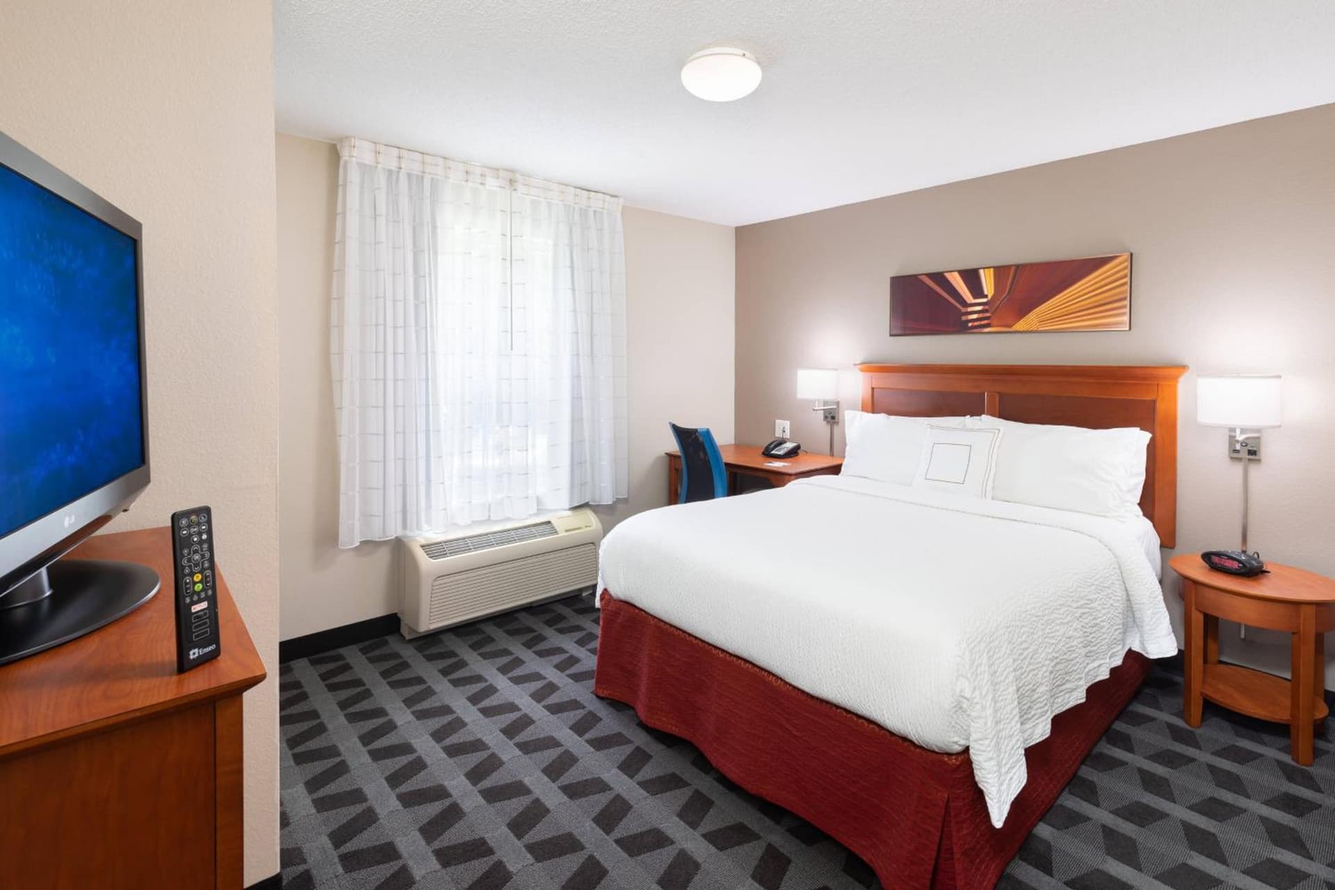 TownePlace Suites Bowie Town Center interior in Bowie, MD — gallery photo 2