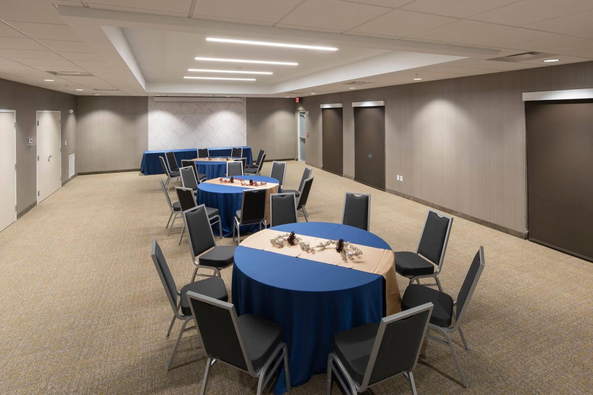 SpringHill Suites by Marriott Tampa Suncoast Parkway gallery photo in Land O' Lakes, FL — image 8