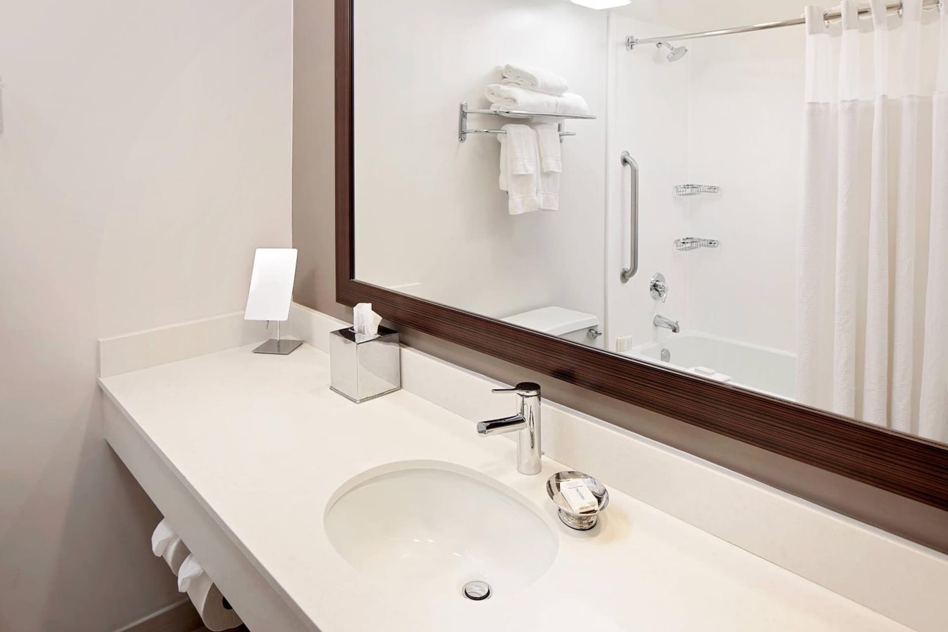 Courtyard by Marriott Fort Lauderdale North/Cypress Creek gallery photo in Fort Lauderdale, FL — image 5
