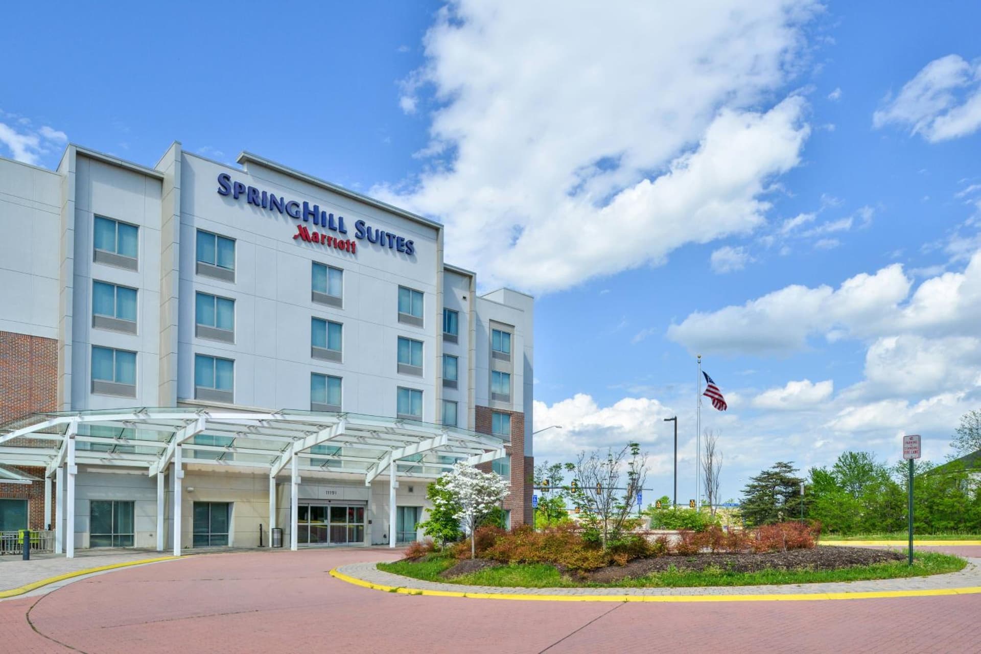 SpringHill Suites Fairfax Fair Oaks interior in Fairfax, VA — gallery photo 2