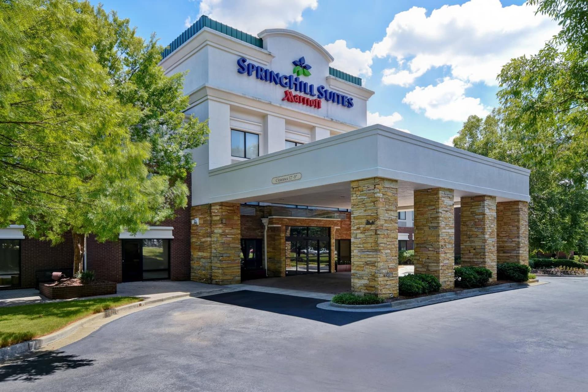 SpringHill Suites by Marriott Atlanta Kennesaw interior in Kennesaw, GA — gallery photo 2