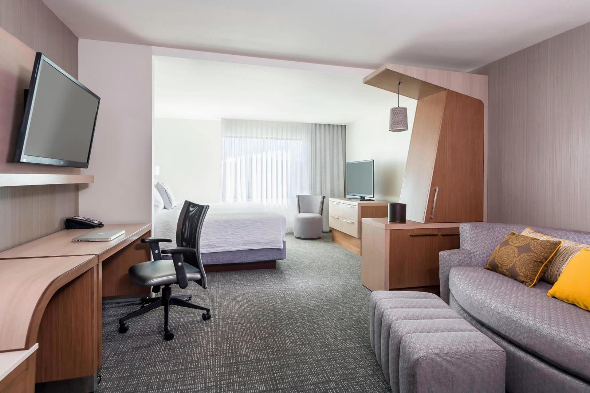 Courtyard by Marriott Stafford Quantico gallery photo in Triangle, VA — image 6