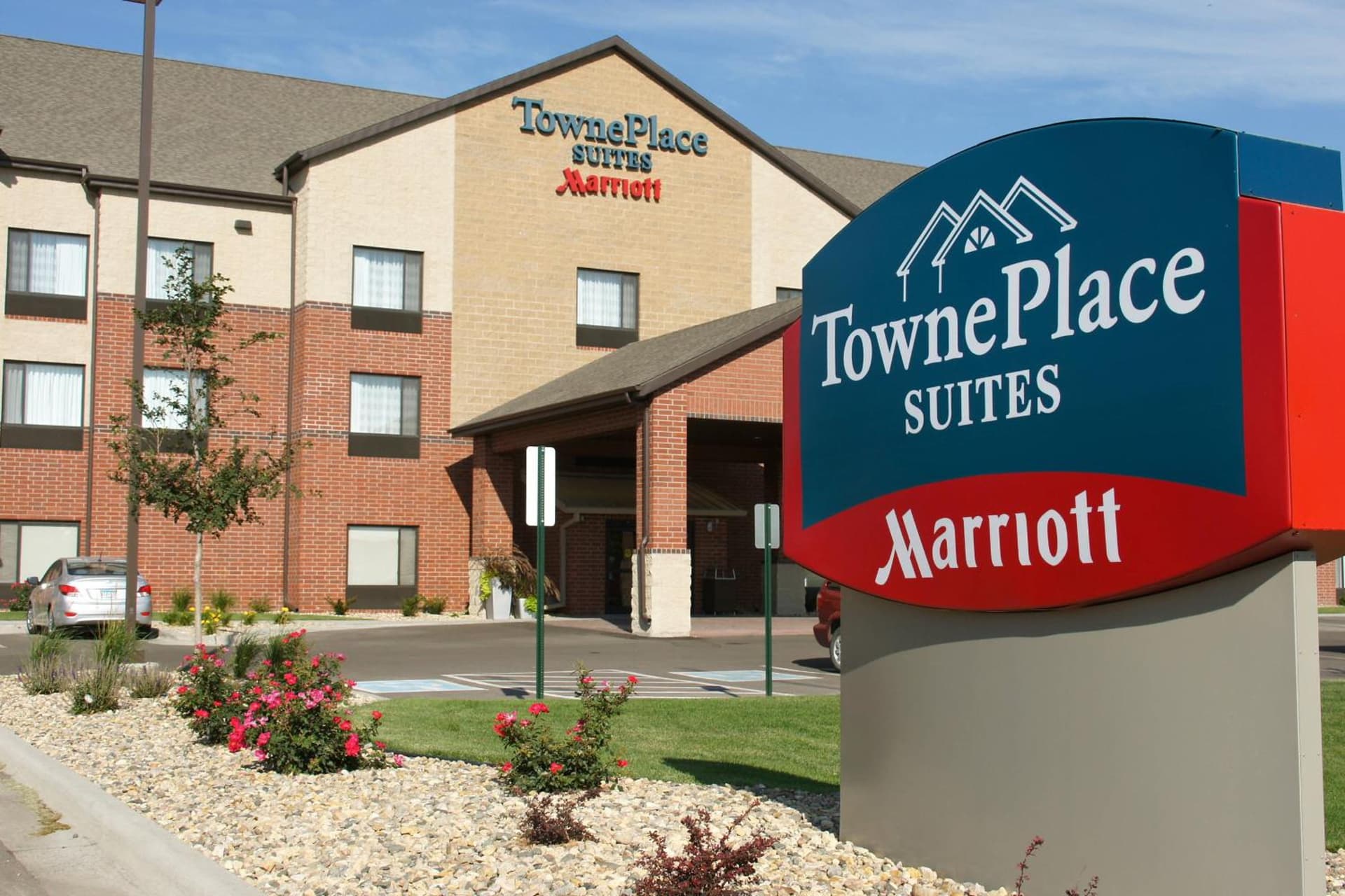 TownePlace Suites by Marriott Aberdeen featured exterior or lobby in Melrose Addition, SD — similar hotel