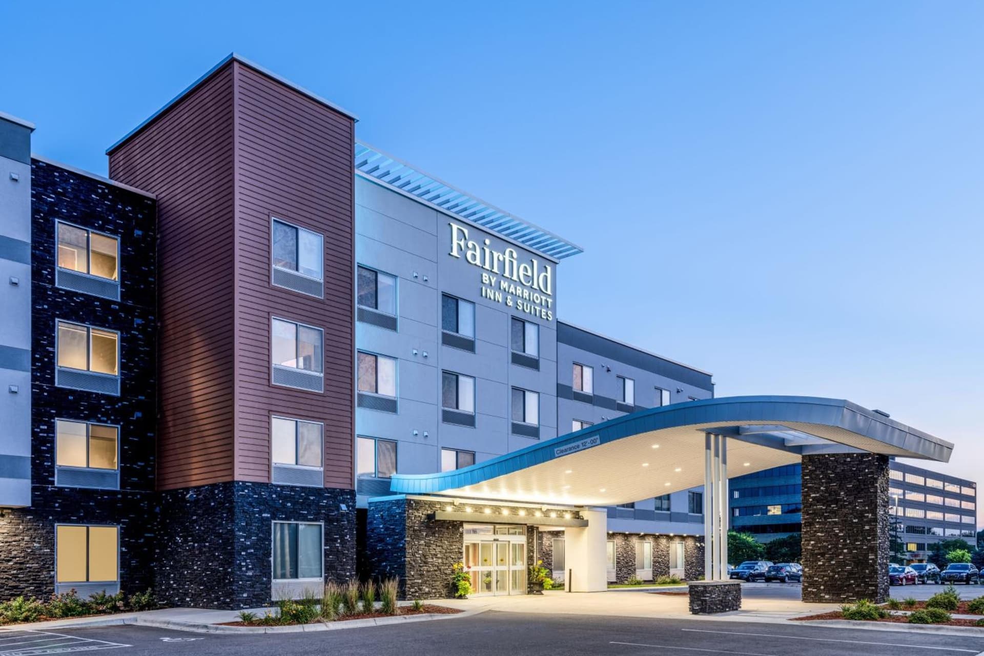Fairfield Inn & Suites Minneapolis North interior in Brooklyn Center, MN — gallery photo 2