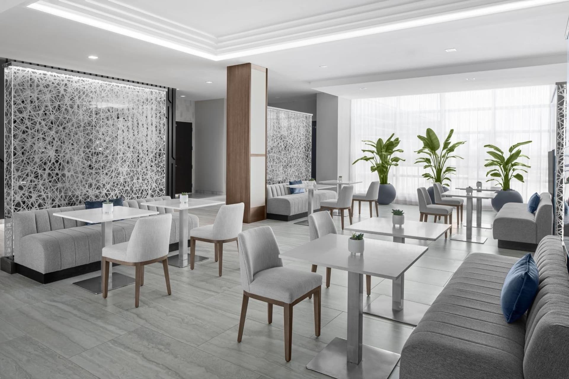 AC Hotel by Marriott Miami Dadeland interior in Miami, FL — gallery photo 2