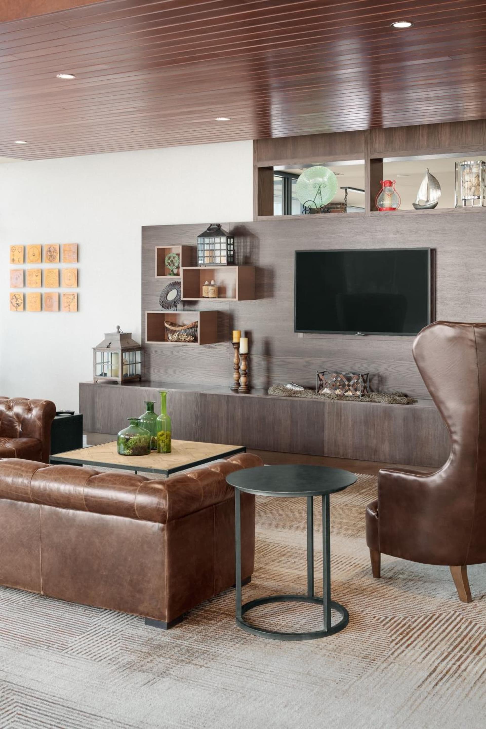 Courtyard by Marriott Portland Downtown/Waterfront interior in Portland, ME — gallery photo 2
