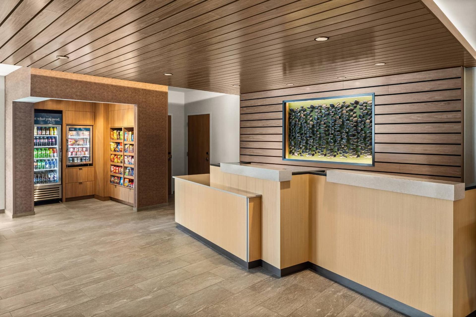 Fairfield by Marriott Inn & Suites Duluth interior in Duluth, MN — gallery photo 2