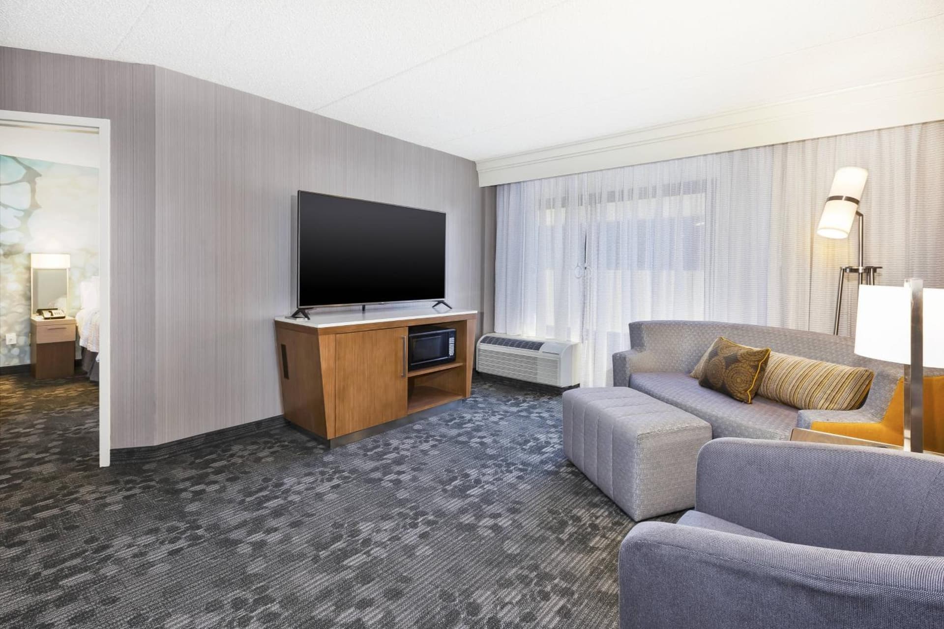 Courtyard by Marriott Secaucus Meadowlands gallery photo in Secaucus, NJ — image 18