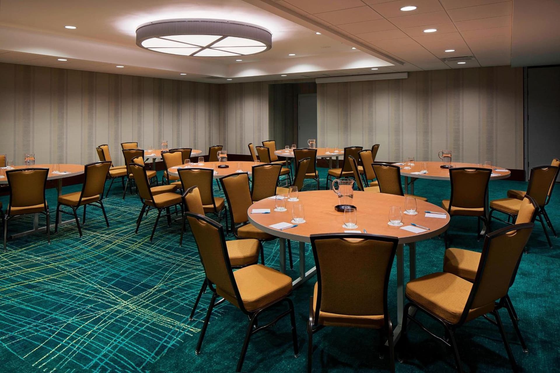 SpringHill Suites by Marriott Houston Downtown/Convention Center interior in Houston, TX — gallery photo 2