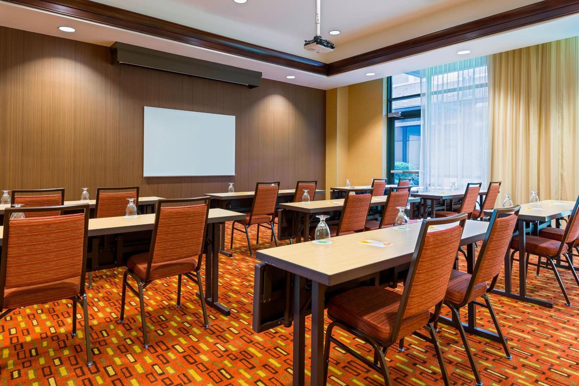Courtyard by Marriott Little Rock Downtown gallery photo in Little Rock, AR — image 9