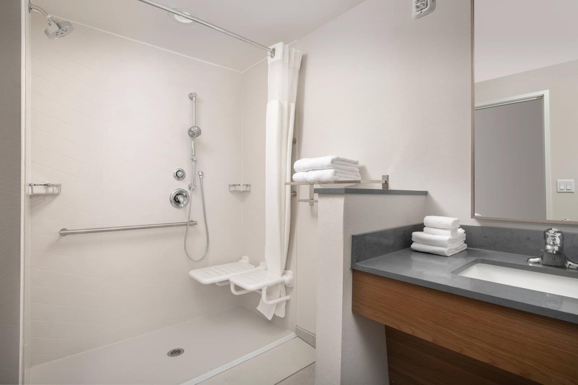 Fairfield Inn & Suites by Marriott New Orleans Metairie gallery photo in Metairie, LA — image 11