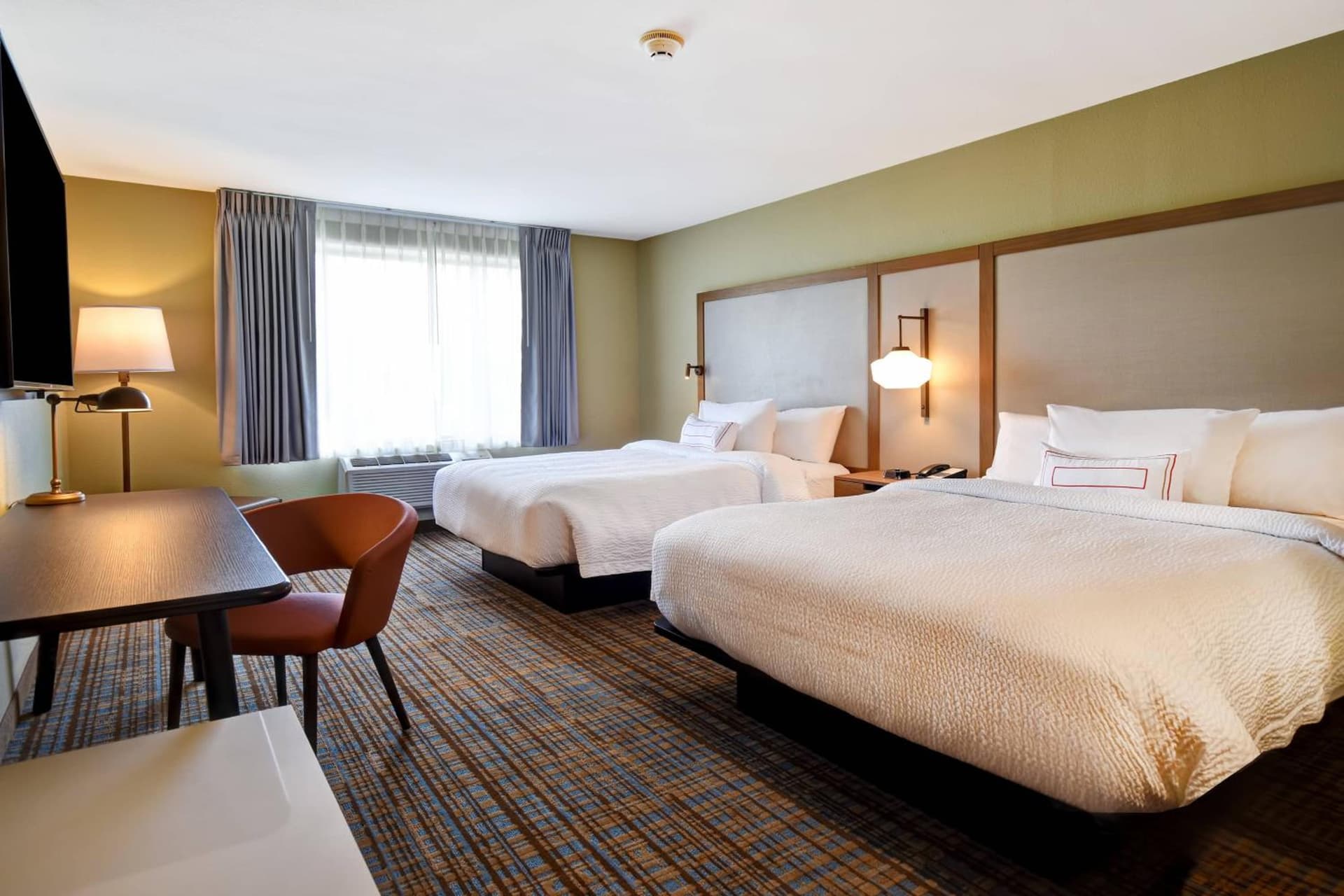 Fairfield Inn & Suites by Marriott Milwaukee North property views in Glendale, WI — gallery photo 3