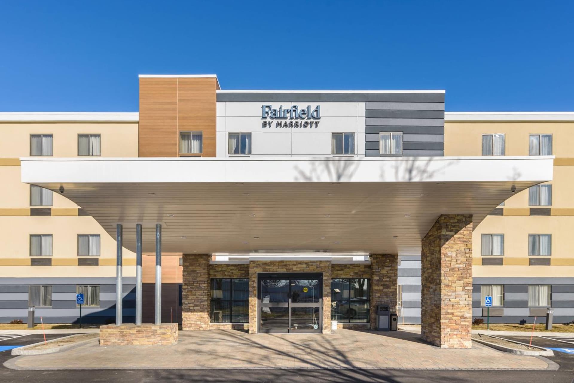 Fairfield Inn Manchester - Boston Regional Airport interior in Manchester, NH — gallery photo 2
