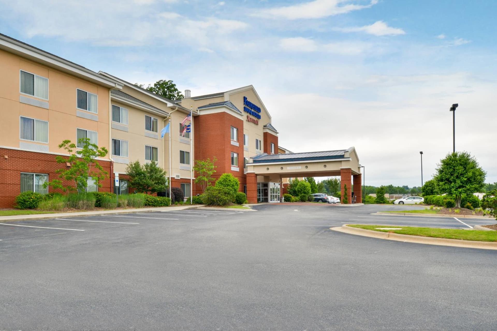 Fairfield Inn and Suites by Marriott Asheboro interior in Asheboro, NC — gallery photo 2