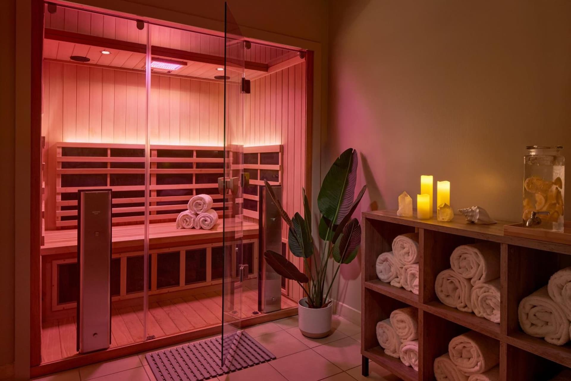 Mystic Marriott Hotel and Spa gallery photo in Groton, CT — image 11