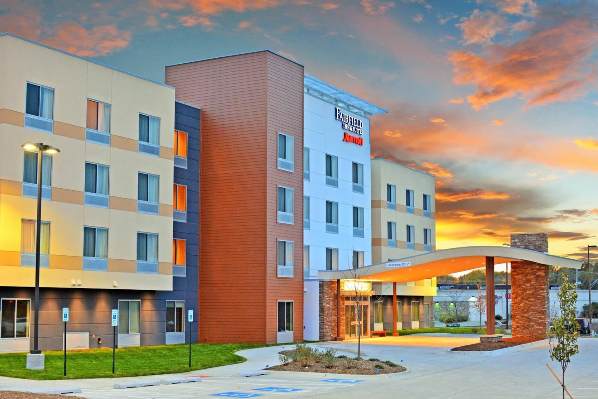 Fairfield Inn & Suites by Marriott Omaha Northwest featured exterior or lobby in Omaha, NE — similar hotel