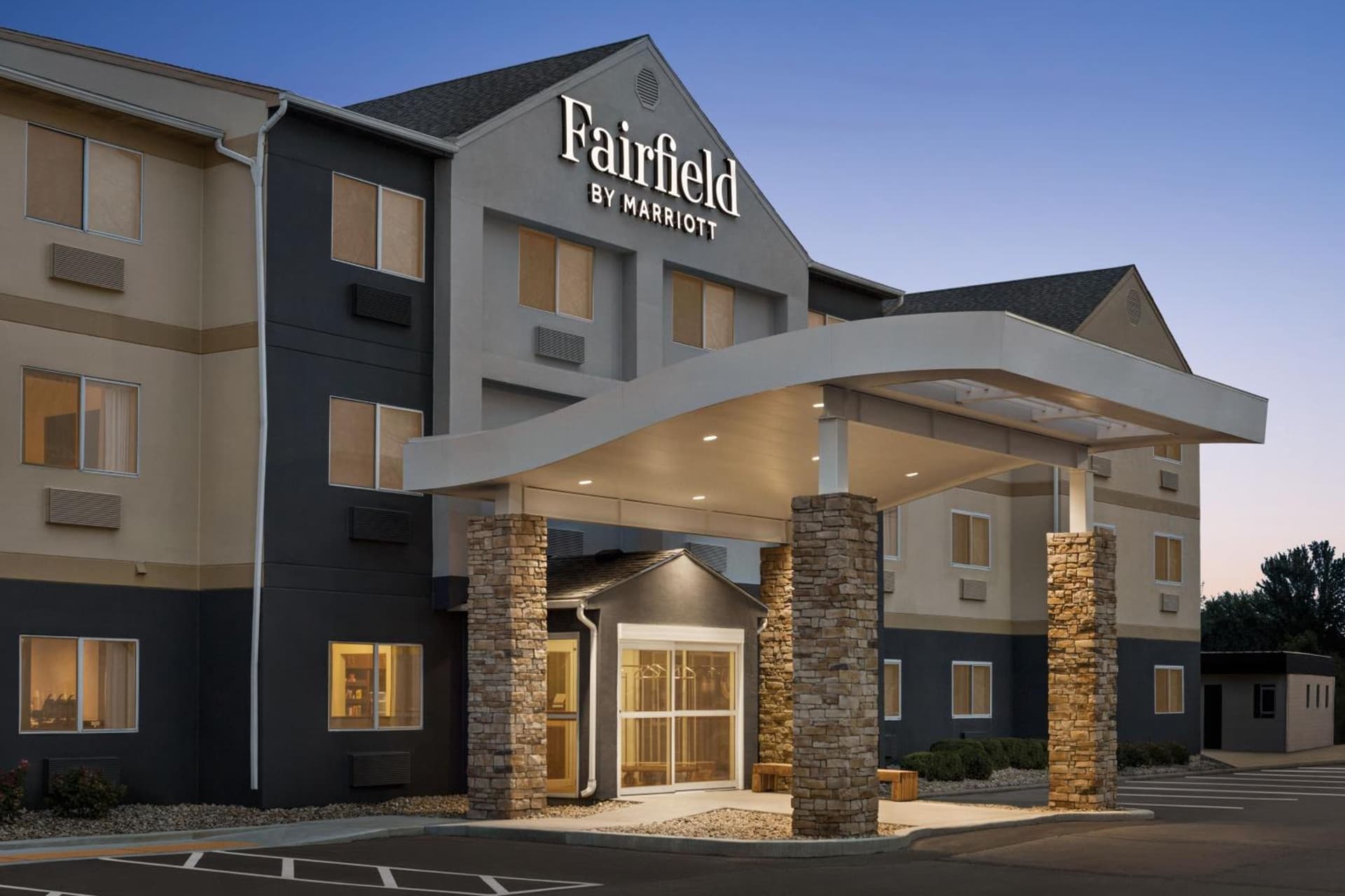 Fairfield Inn & Suites Findlay interior in Findlay, OH — gallery photo 2