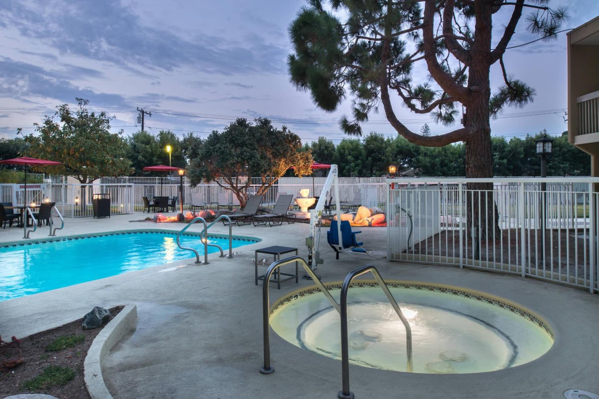 Holiday Inn Oxnard - Ventura by IHG gallery photo in Oxnard, CA — image 8