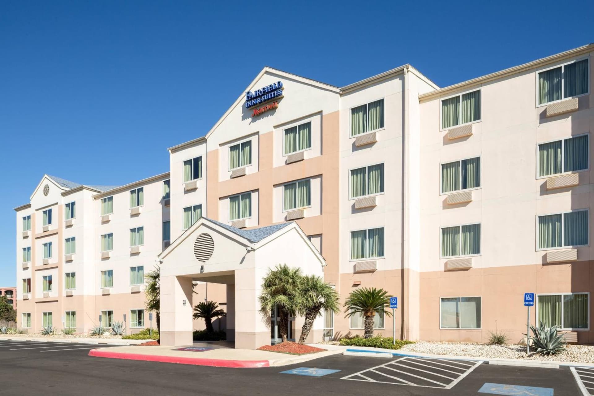 Fairfield Inn & Suites by Marriott San Antonio Downtown/Market Square exterior or lobby in San Antonio, TX — main listing photo