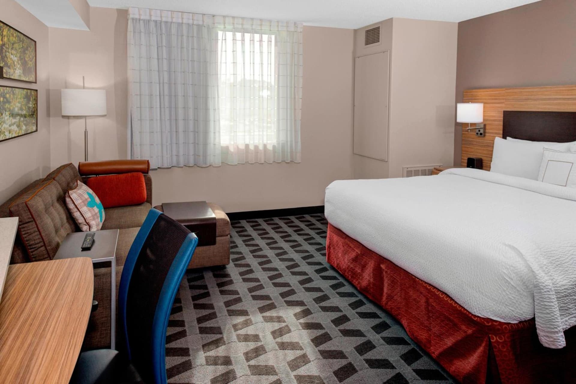 TownePlace Suites by Marriott Parkersburg property views in Parkersburg, WV — gallery photo 3