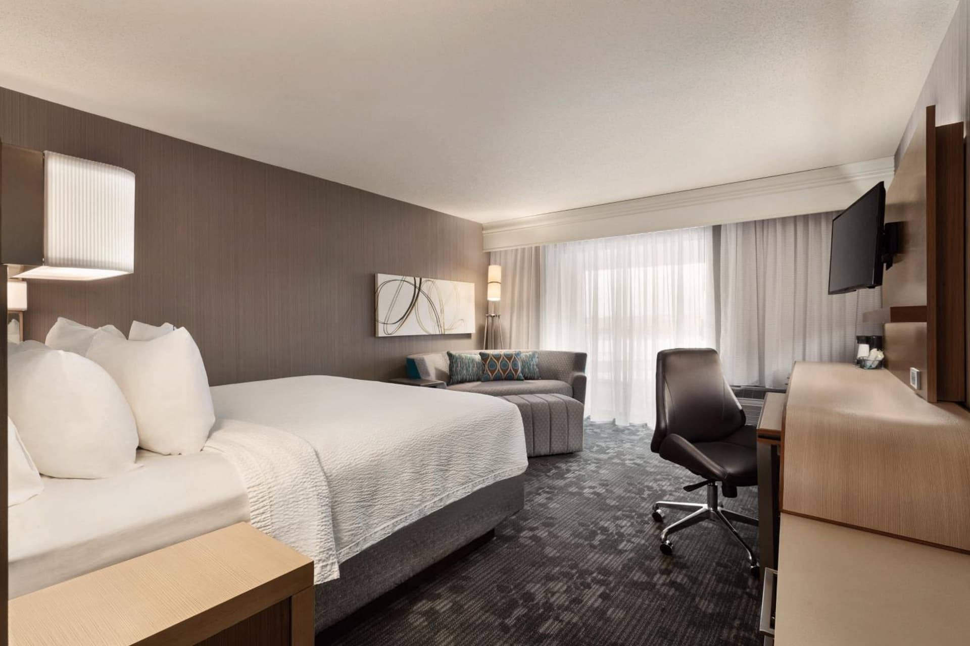 Courtyard by Marriott Topeka gallery photo in Topeka, KS — image 15