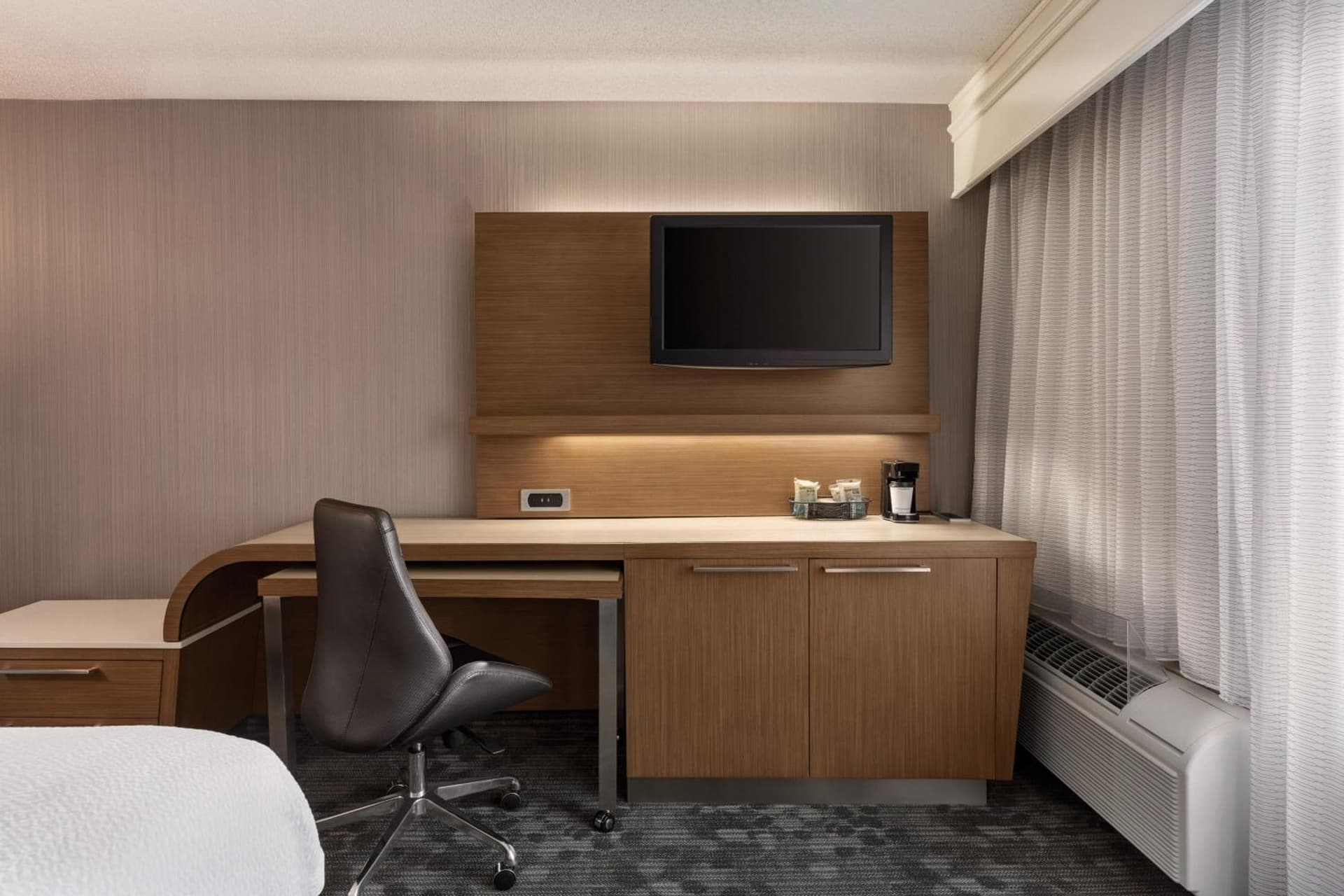 Courtyard by Marriott Topeka gallery photo in Topeka, KS — image 24