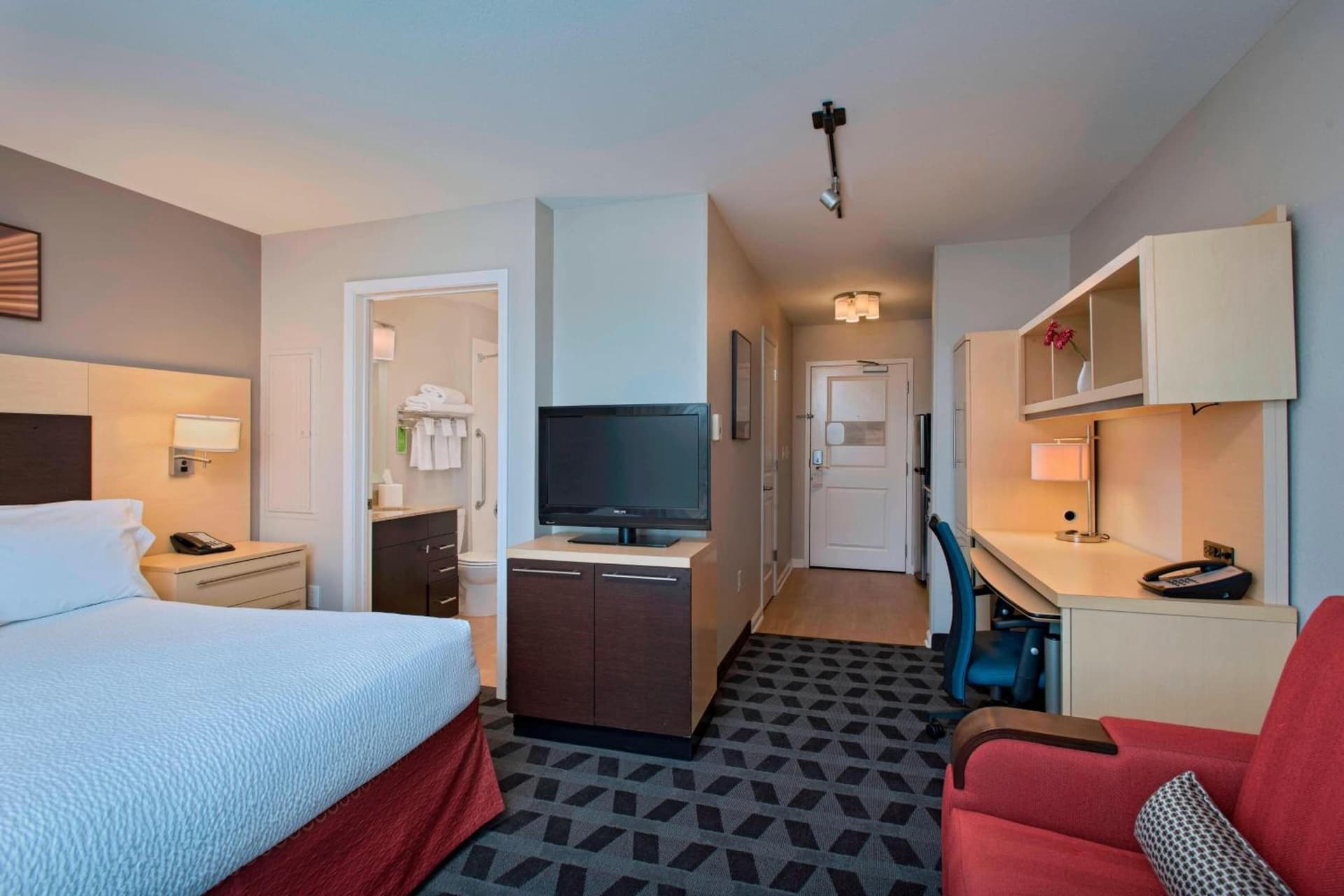 TownePlace Suites Fayetteville Cross Creek interior in Fayetteville, NC — gallery photo 2