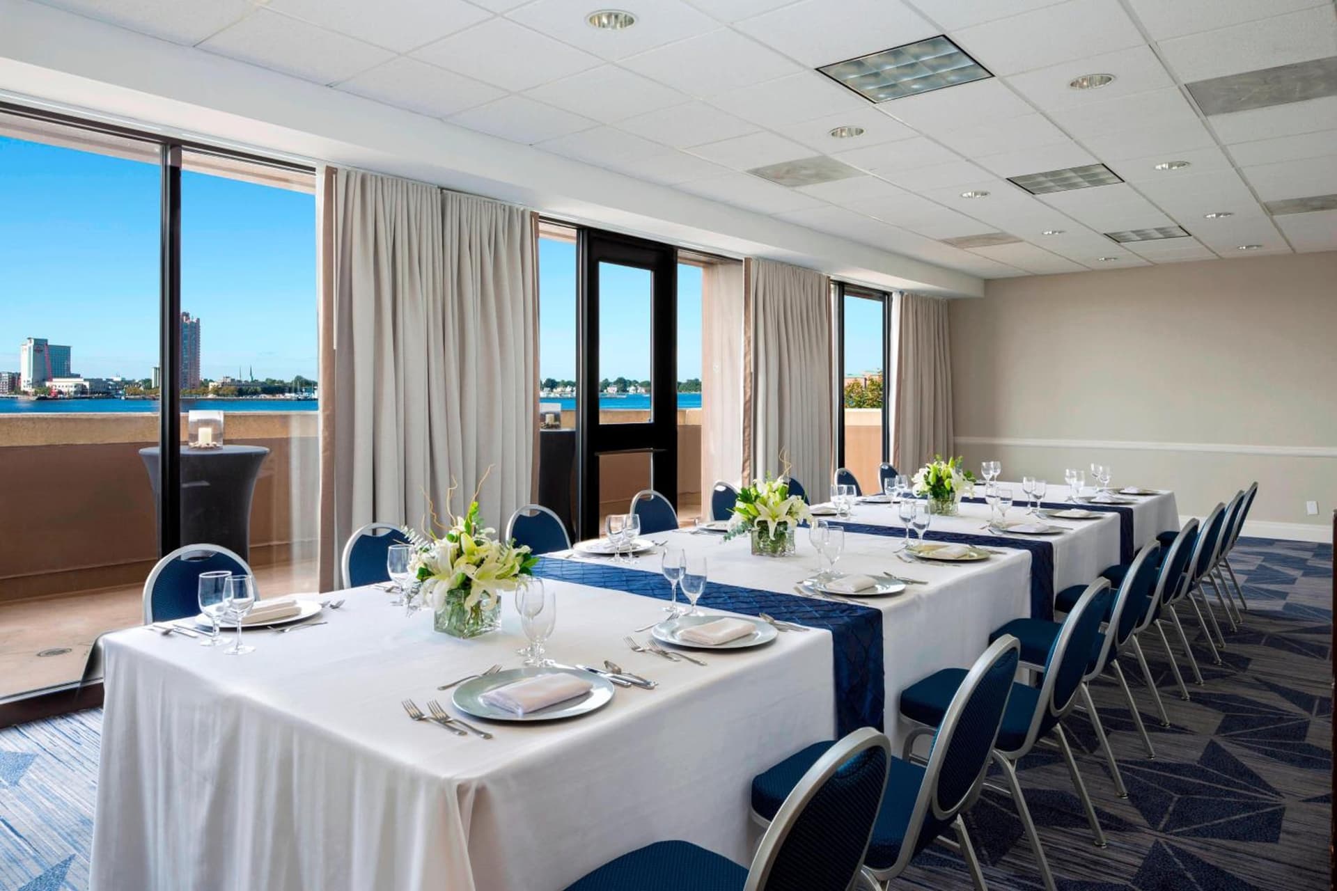 Sheraton Norfolk Waterside Hotel gallery photo in Norfolk, VA — image 39