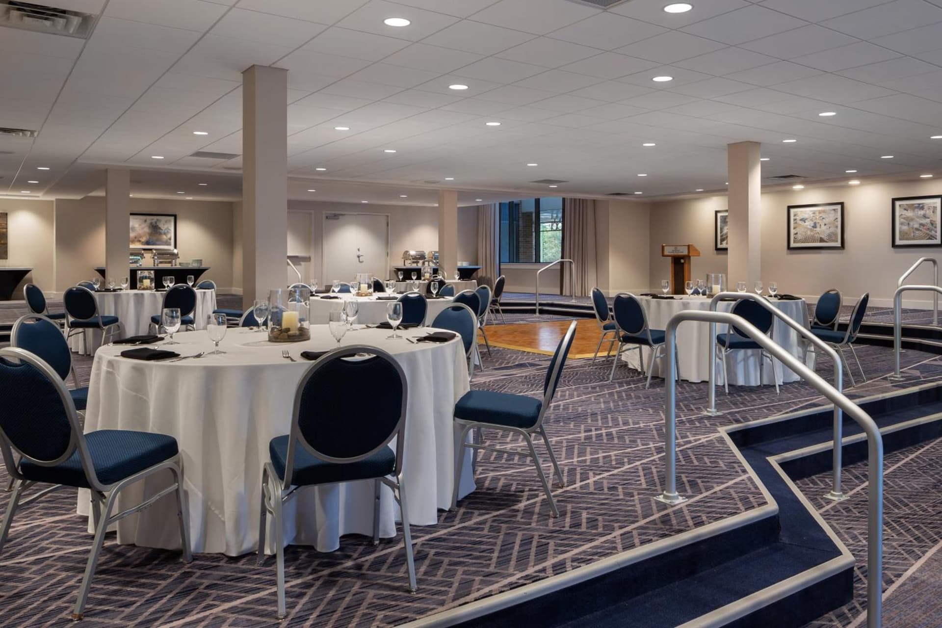 Sheraton Norfolk Waterside Hotel gallery photo in Norfolk, VA — image 13