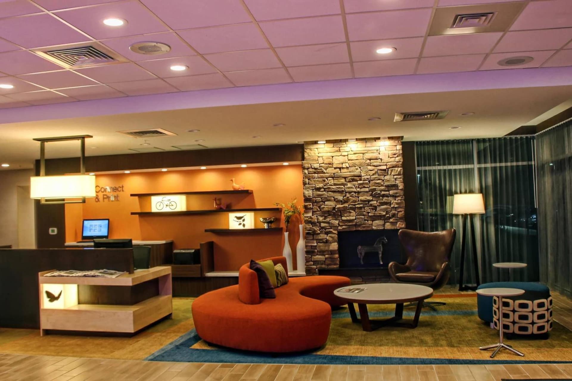 Fairfield Inn & Suites by Marriott Reading Wyomissing interior in Wyomissing, PA — gallery photo 2