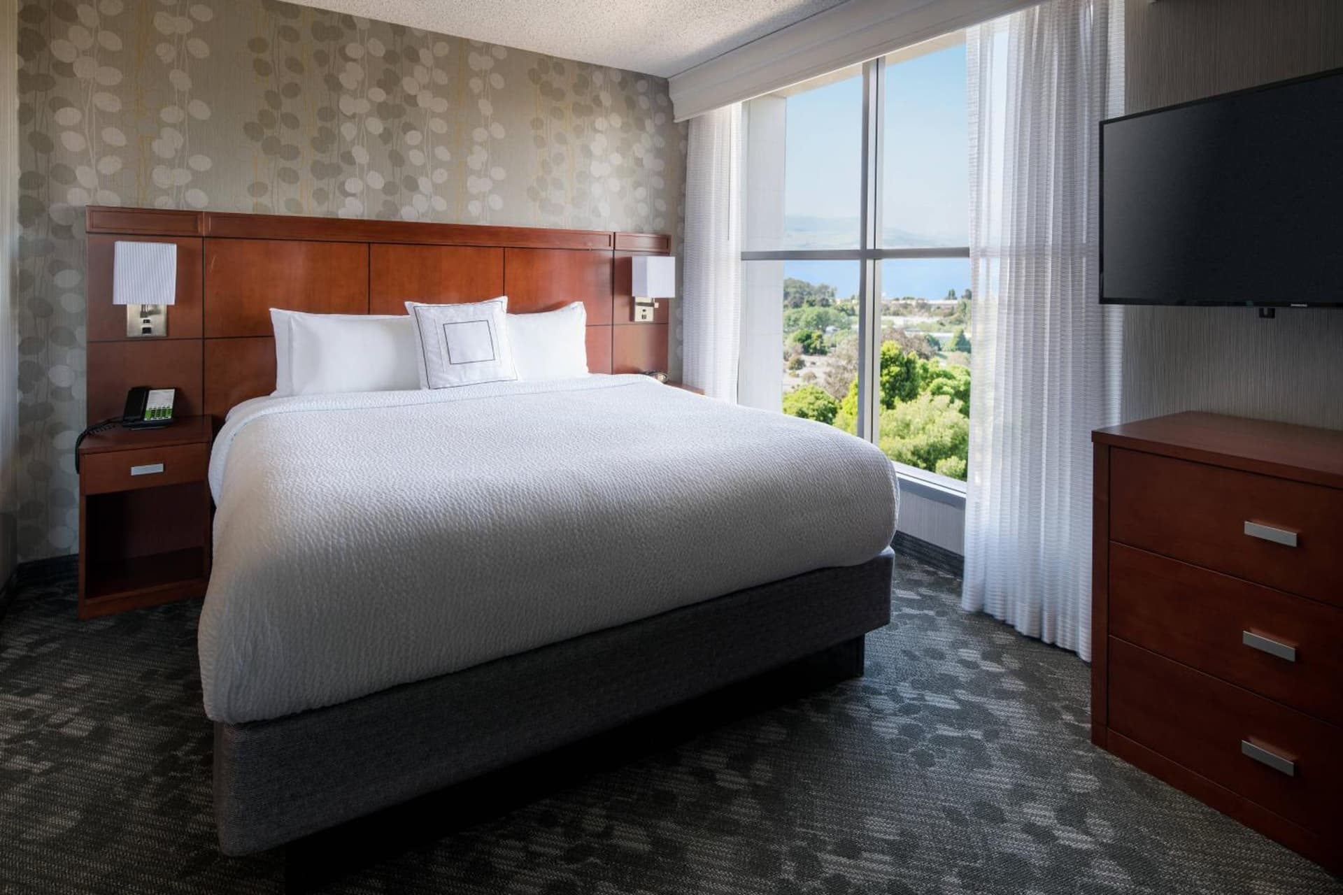 Courtyard by Marriott Richmond Berkeley gallery photo in Richmond, CA — image 9