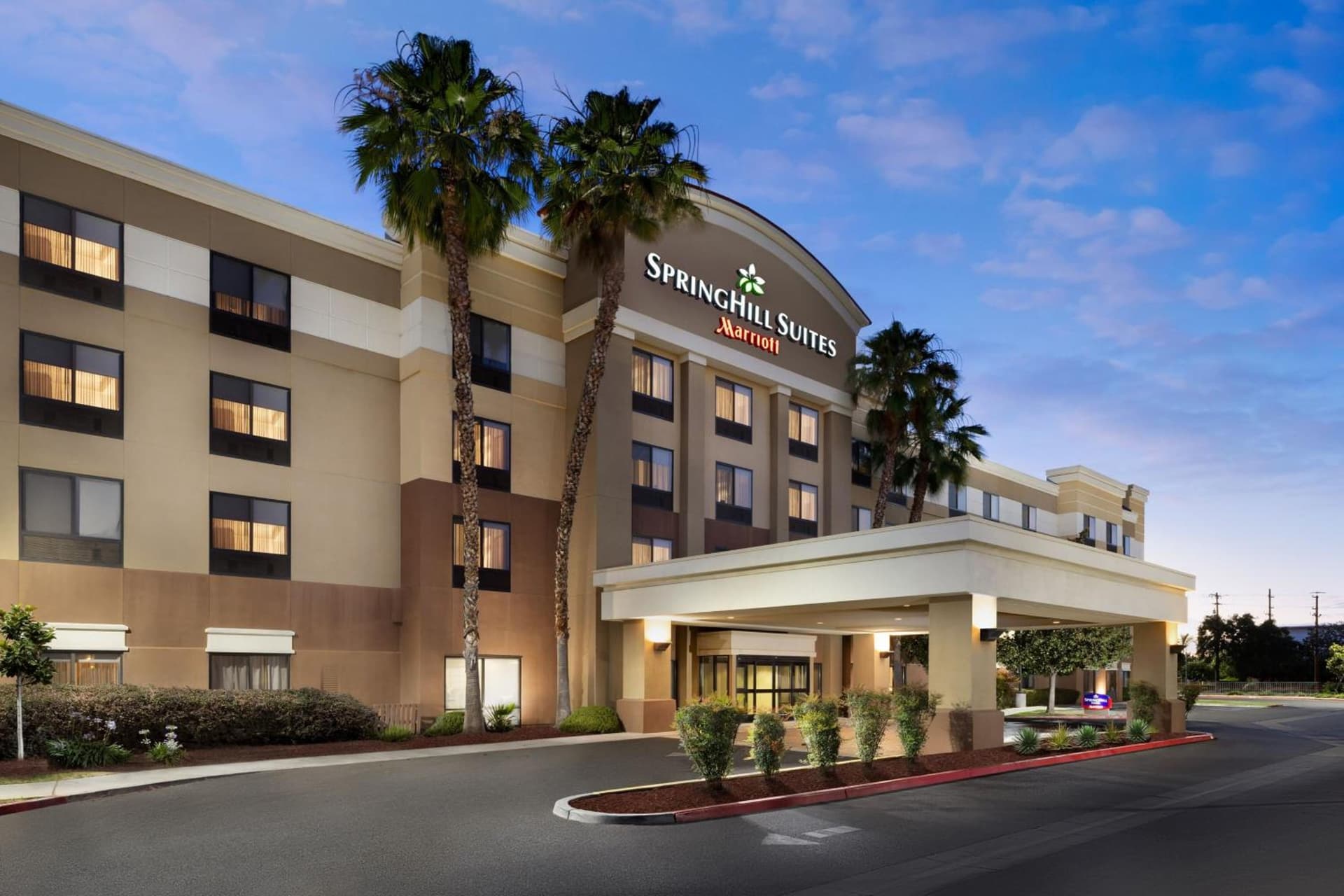 SpringHill Suites Fresno interior in Fresno, CA — gallery photo 2