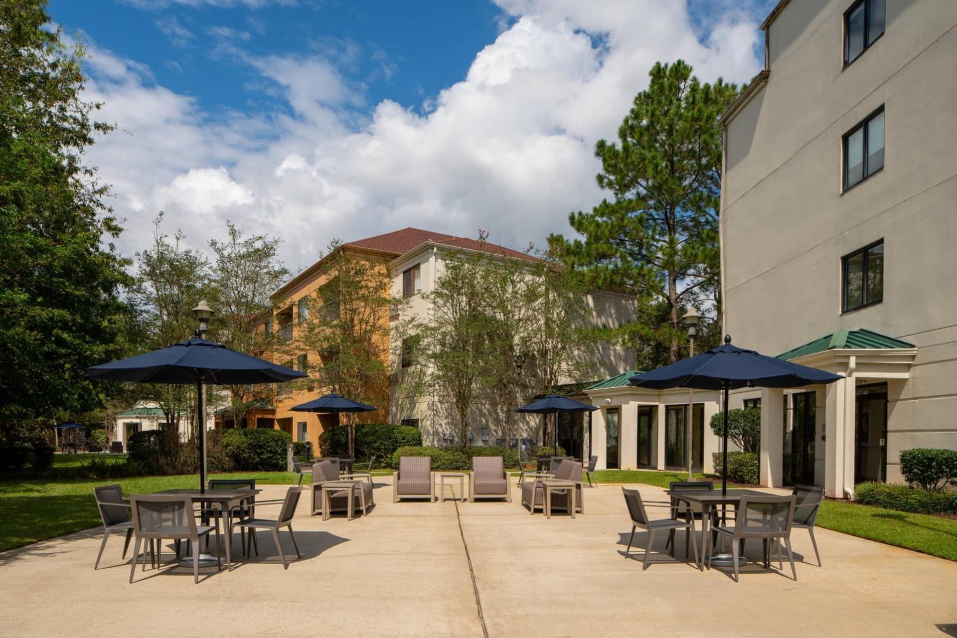 Courtyard by Marriott Covington / Mandeville gallery photo in Covington, LA — image 24