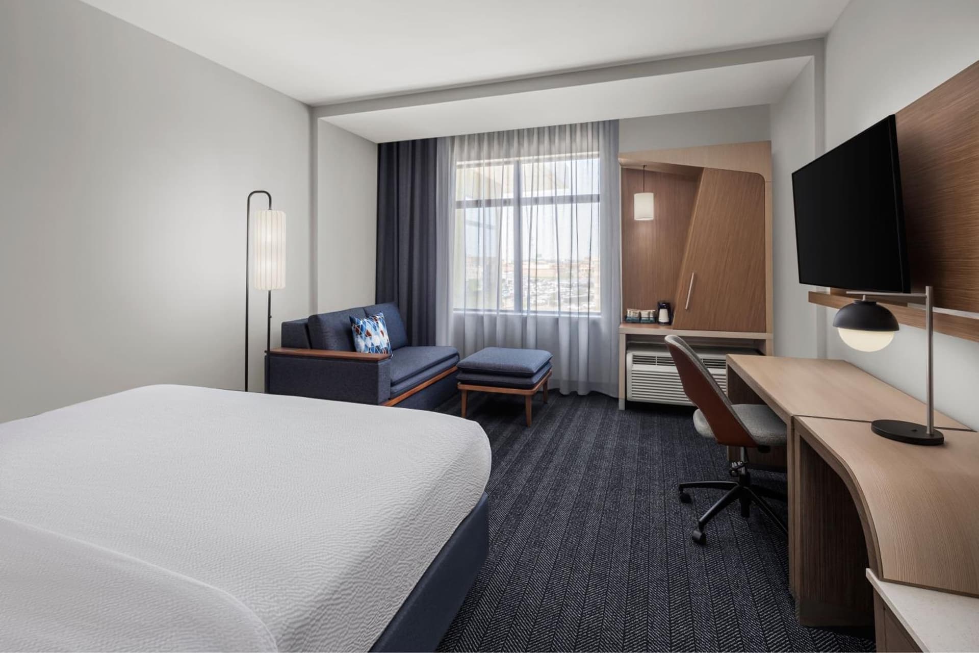 Courtyard by Marriott San Angelo interior in San Angelo, TX — gallery photo 2