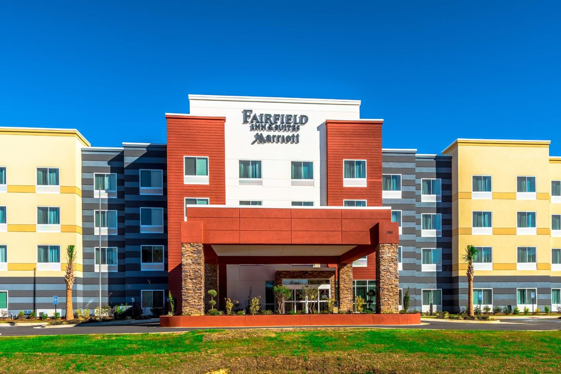 Fairfield Inn & Suites by Marriott Mobile Saraland interior in Saraland, AL — gallery photo 2