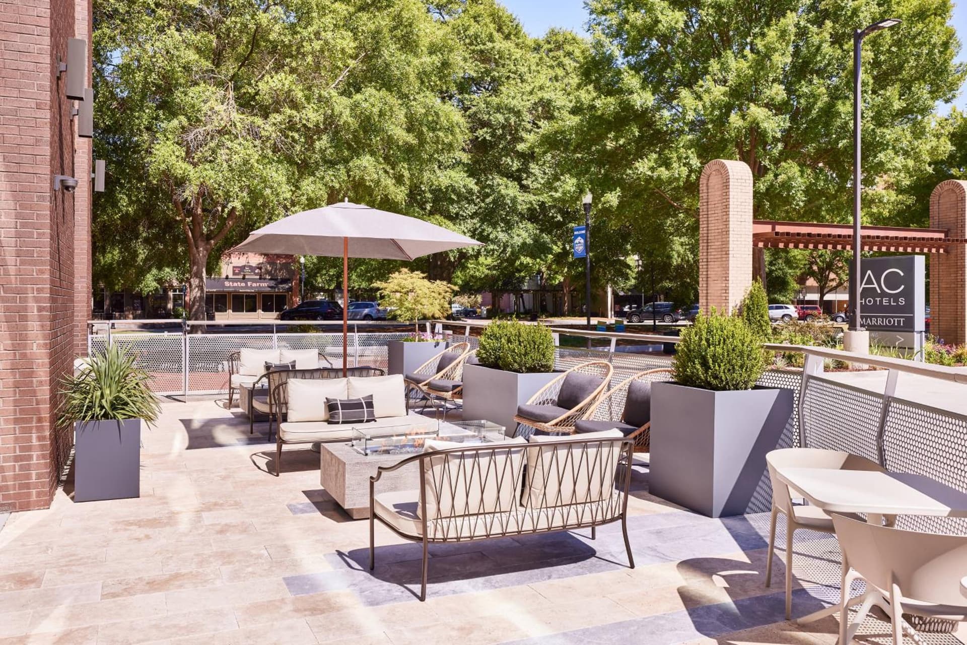 AC Hotel by Marriott Columbus Downtown gallery photo in Columbus, GA — image 23